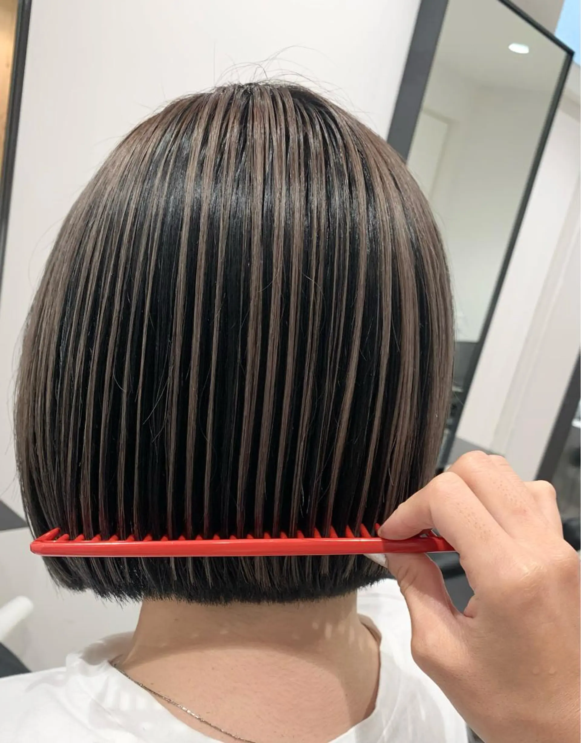 ショート カラー デザインカラー カット ヘアカラー トリートメント スキバサミを使わない カット🌼唯🌼のヘアスタイル