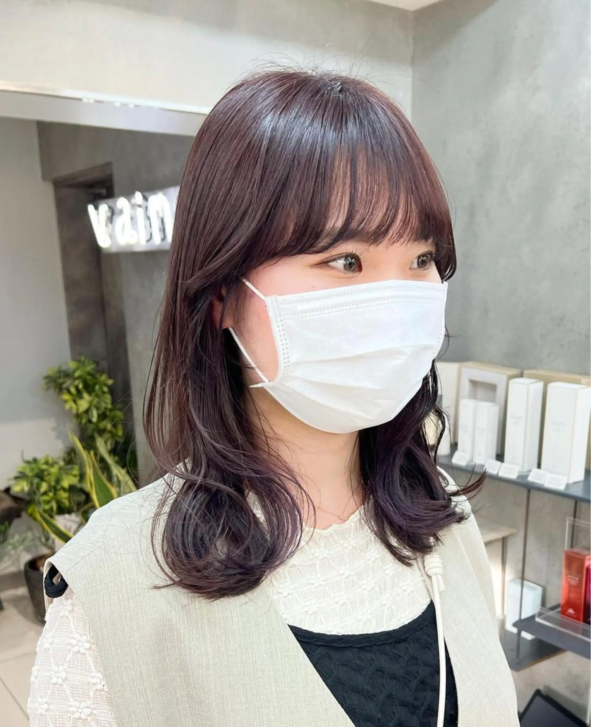 セミロング カラー ウルフ🦋顔まわり ❤︎ ͛MEIのヘアスタイル