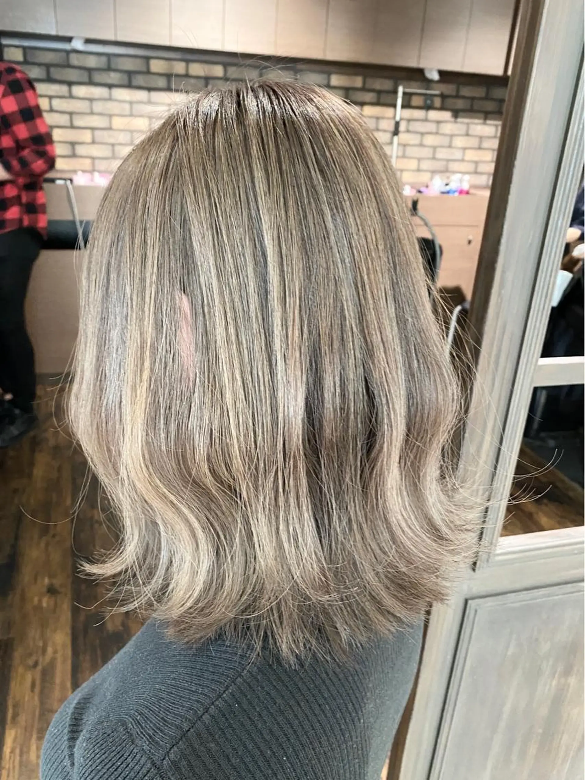 ミディアム 白井 秀太郎のヘアスタイル