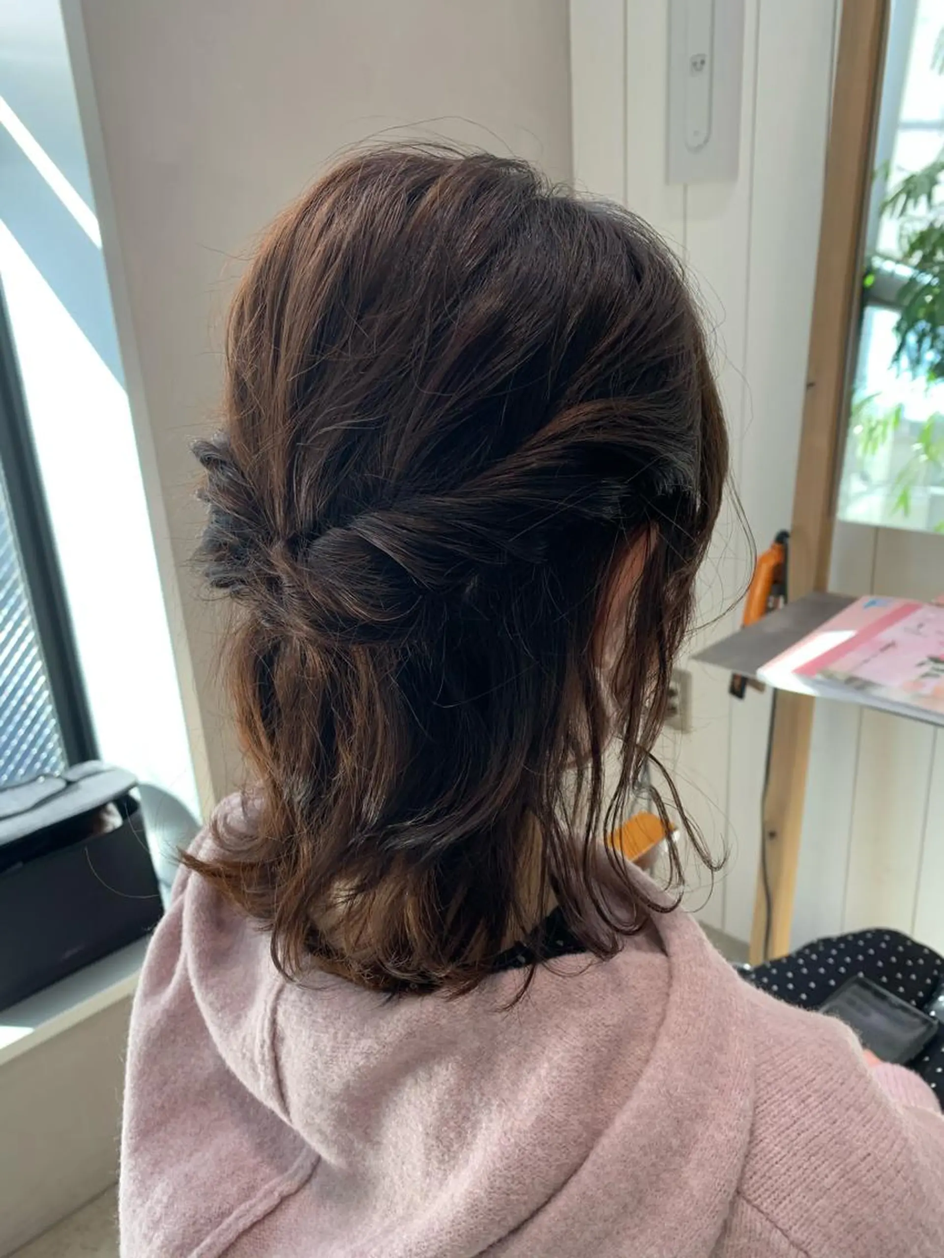 ミディアム ヘアアレンジ ハーフアップ ヘアセット ヒロミ/アレンジ/ アンニュイ/透け感のヘアスタイル