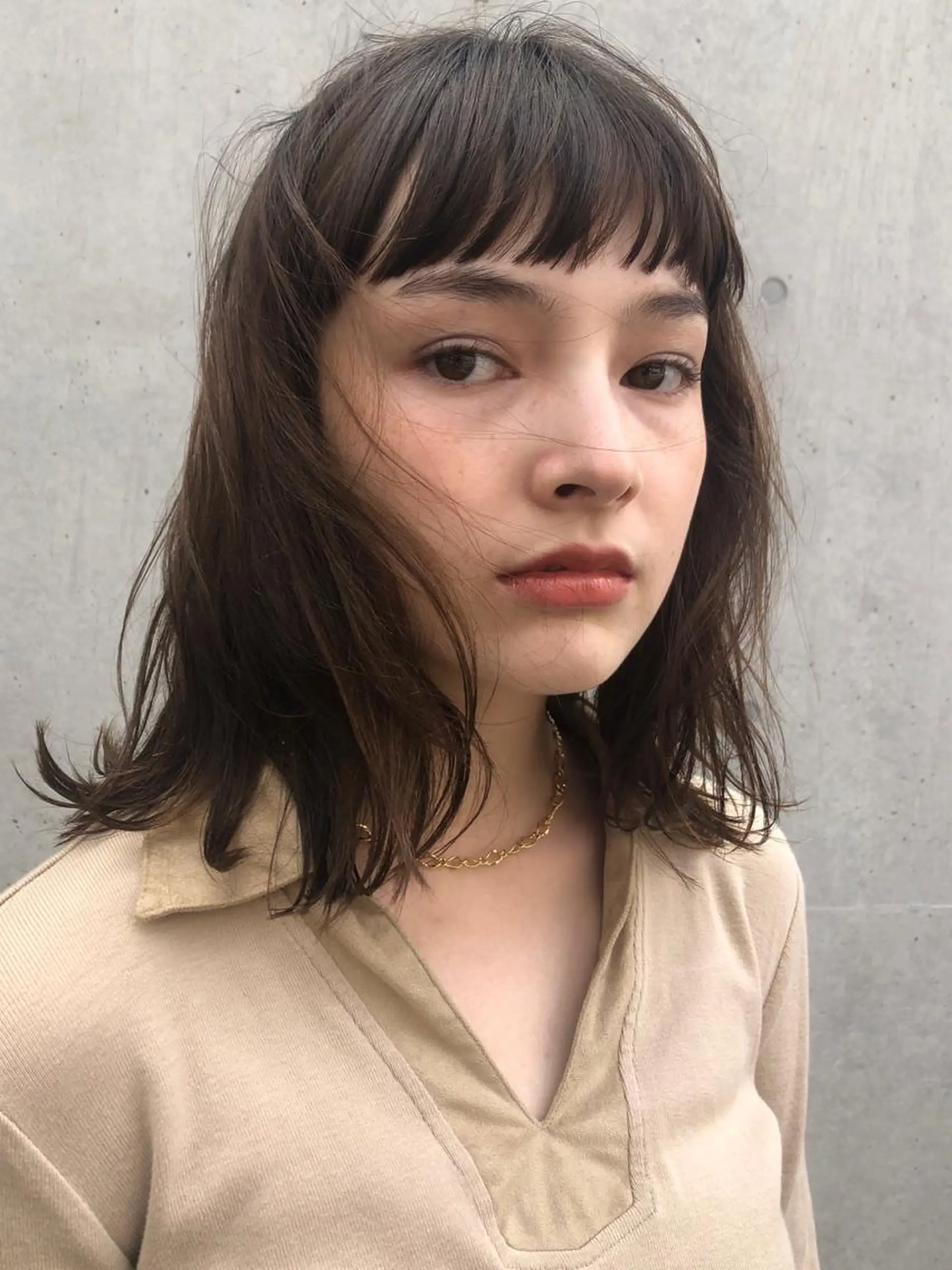 ミディアム カラー レイヤーカット オン眉 ミヤギ リュウキのヘアスタイル