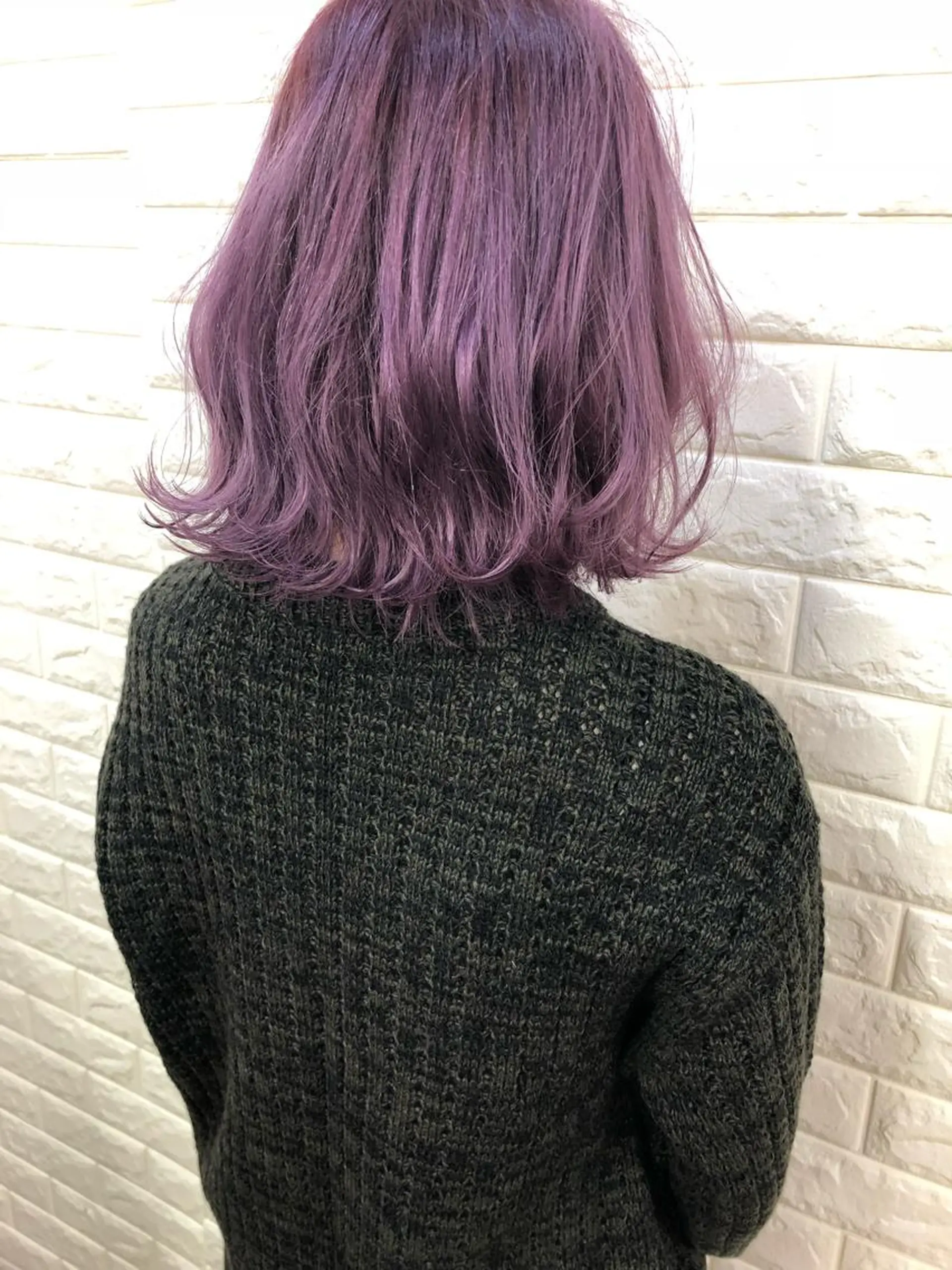 ミディアム カラー ブリーチ ケアブリーチ ラベンダーカラー ラベンダーピンク ピンクカラー ヘアカラー トリートメント famille ファミーユのヘアスタイル