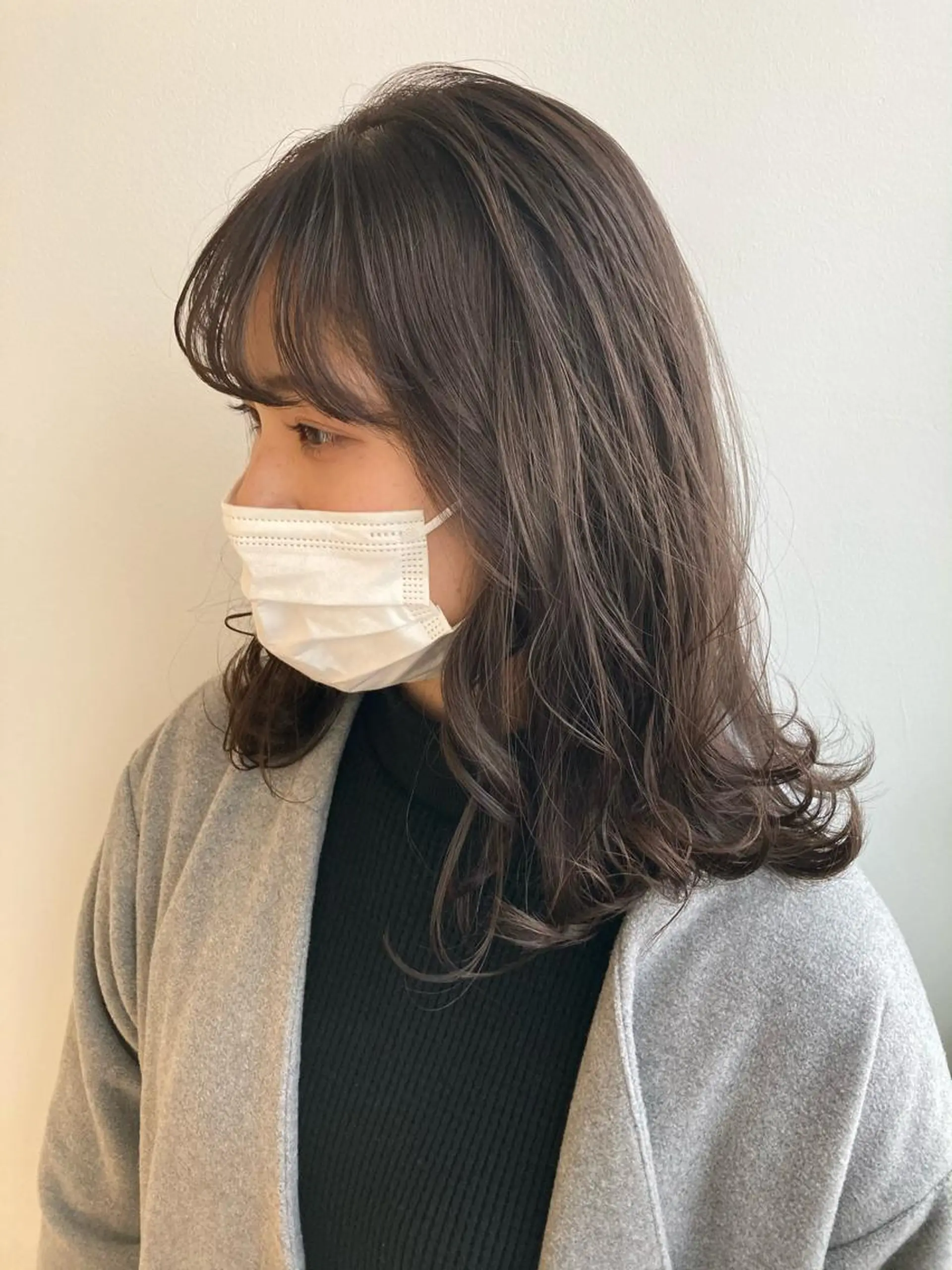 セミロング カラー ショコラグレージュ グレージュ nono/パーマ /顔まわりカット🐈のヘアスタイル