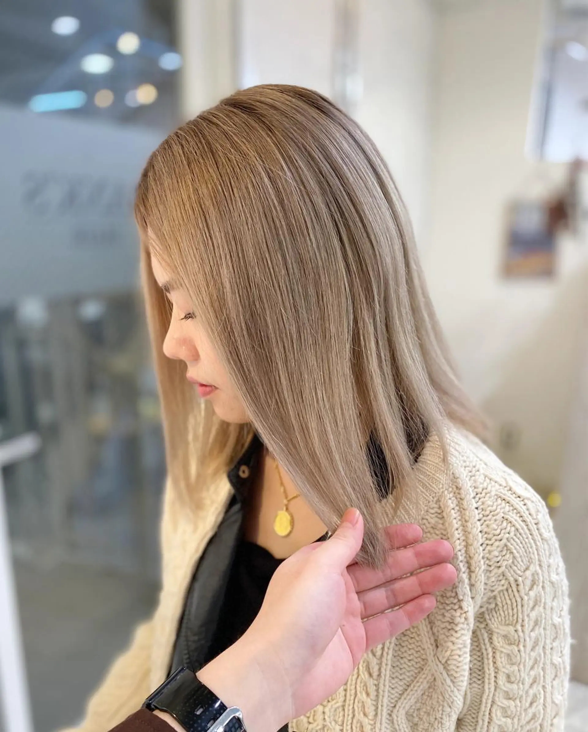 ミディアム カラー ヘアアレンジ カット ヘアカラー トリートメント 縮毛矯正 髪質改善寺坂雄飛💐のヘアスタイル