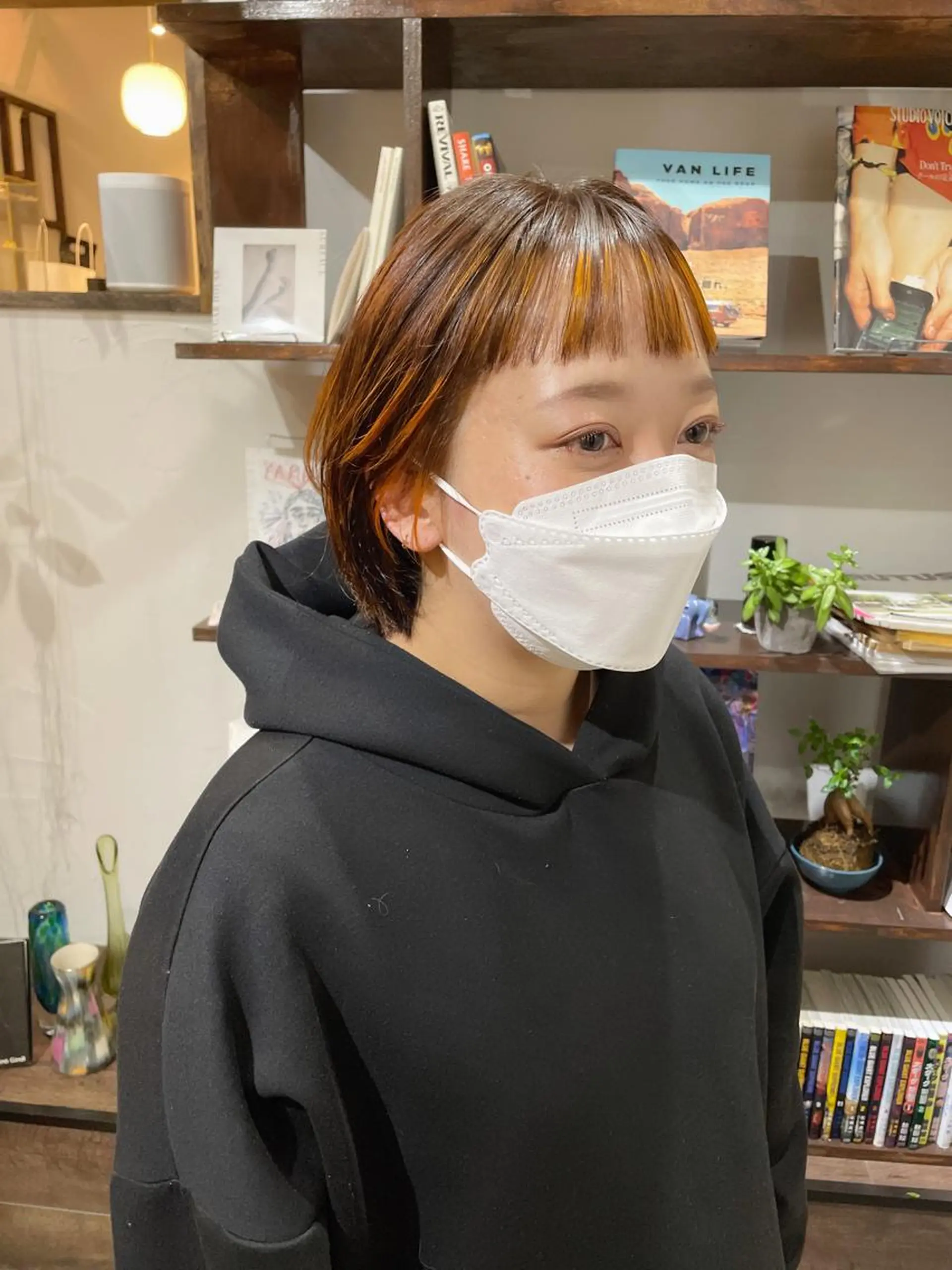 ショート カラー 高橋 愛美のヘアスタイル