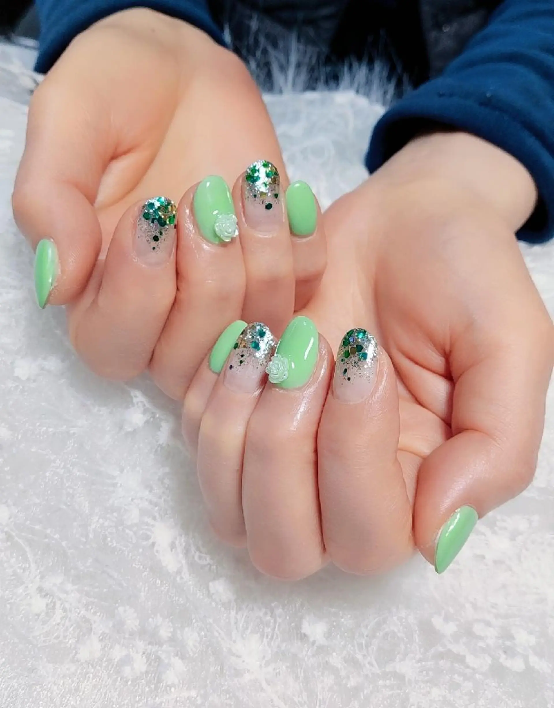 ネイル ストーンネイル 横浜市中区曙町 E·U·Bネイルのネイルデザイン