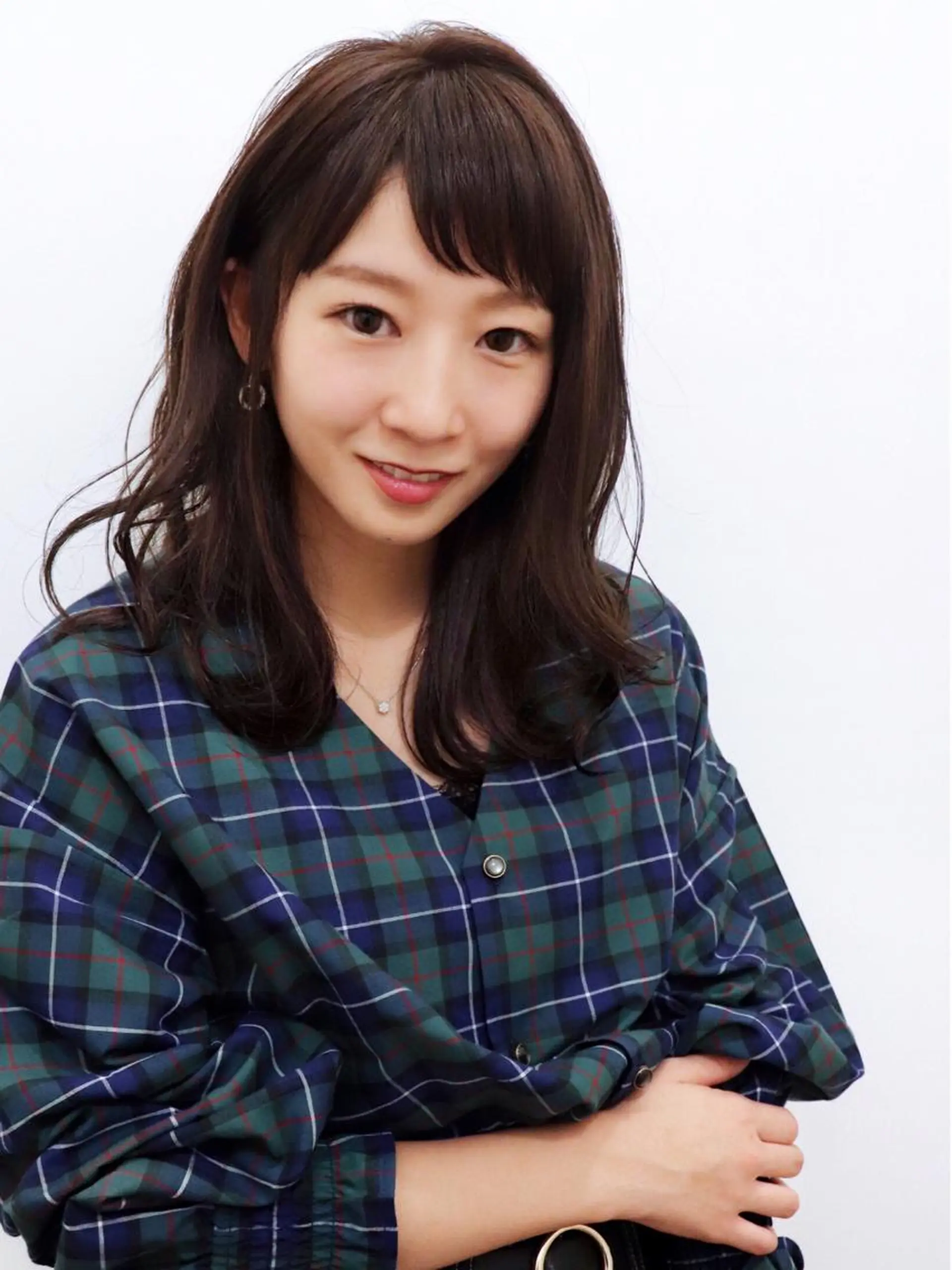 セミロング カラー アッシュ 透明感カラー 外ハネヘア カット ヘアカラー トリートメント 二児のパパで店長な 戸田健治のヘアスタイル