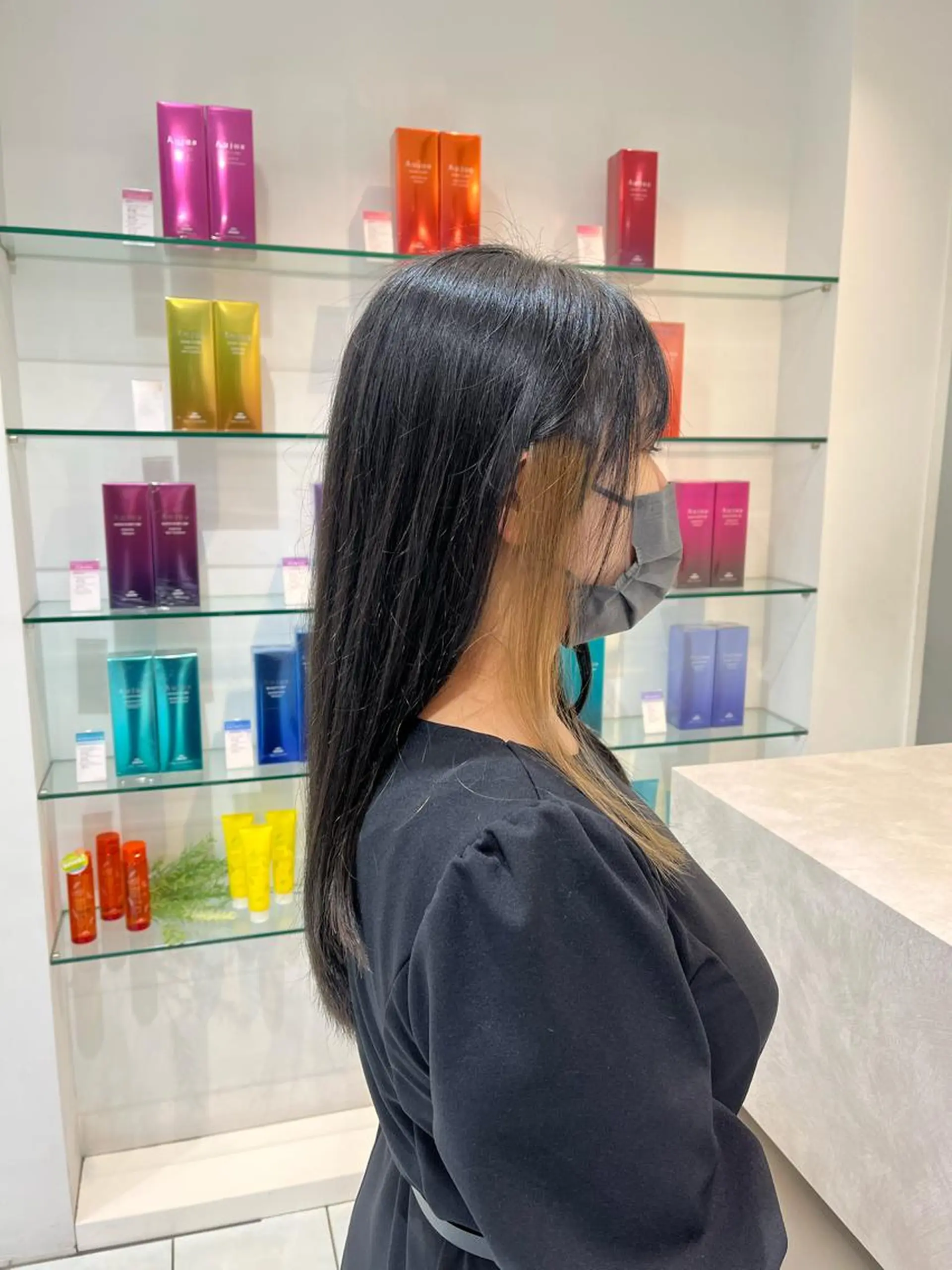 ロング カラー 磯山 直貴のヘアスタイル