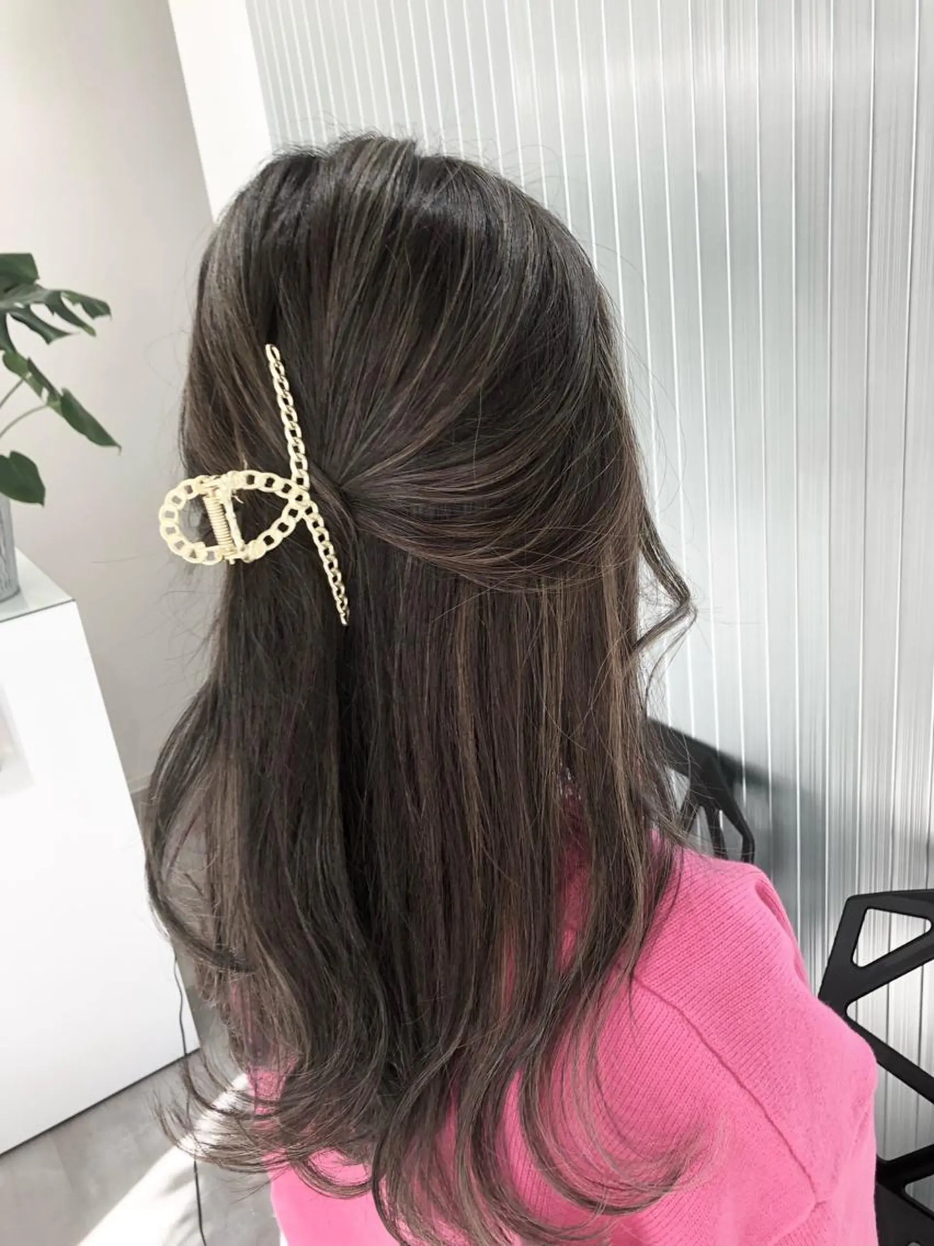 セミロング カラー ヘアカラー LOOP hairのヘアスタイル