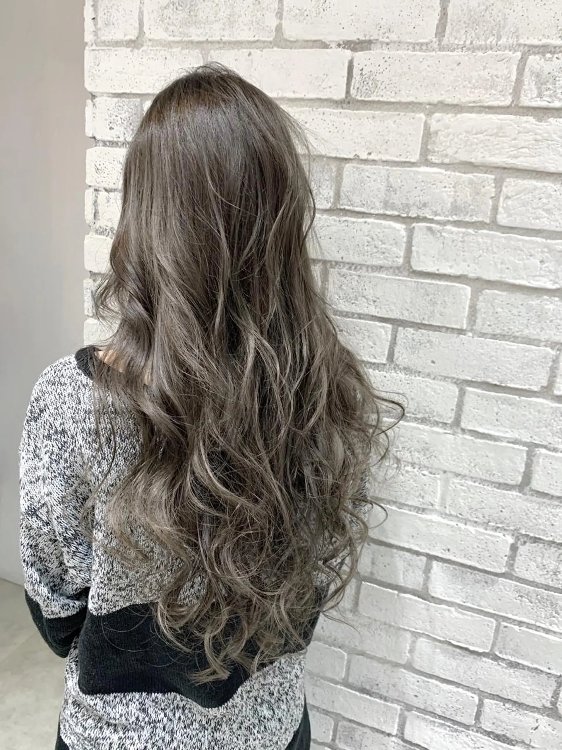 ロング カラー パーマ ヘアアレンジ ブリーチ グレージュ ヘアカラー トリートメント 縮毛矯正/美髪 髪質改善/石田幸輔のヘアスタイル