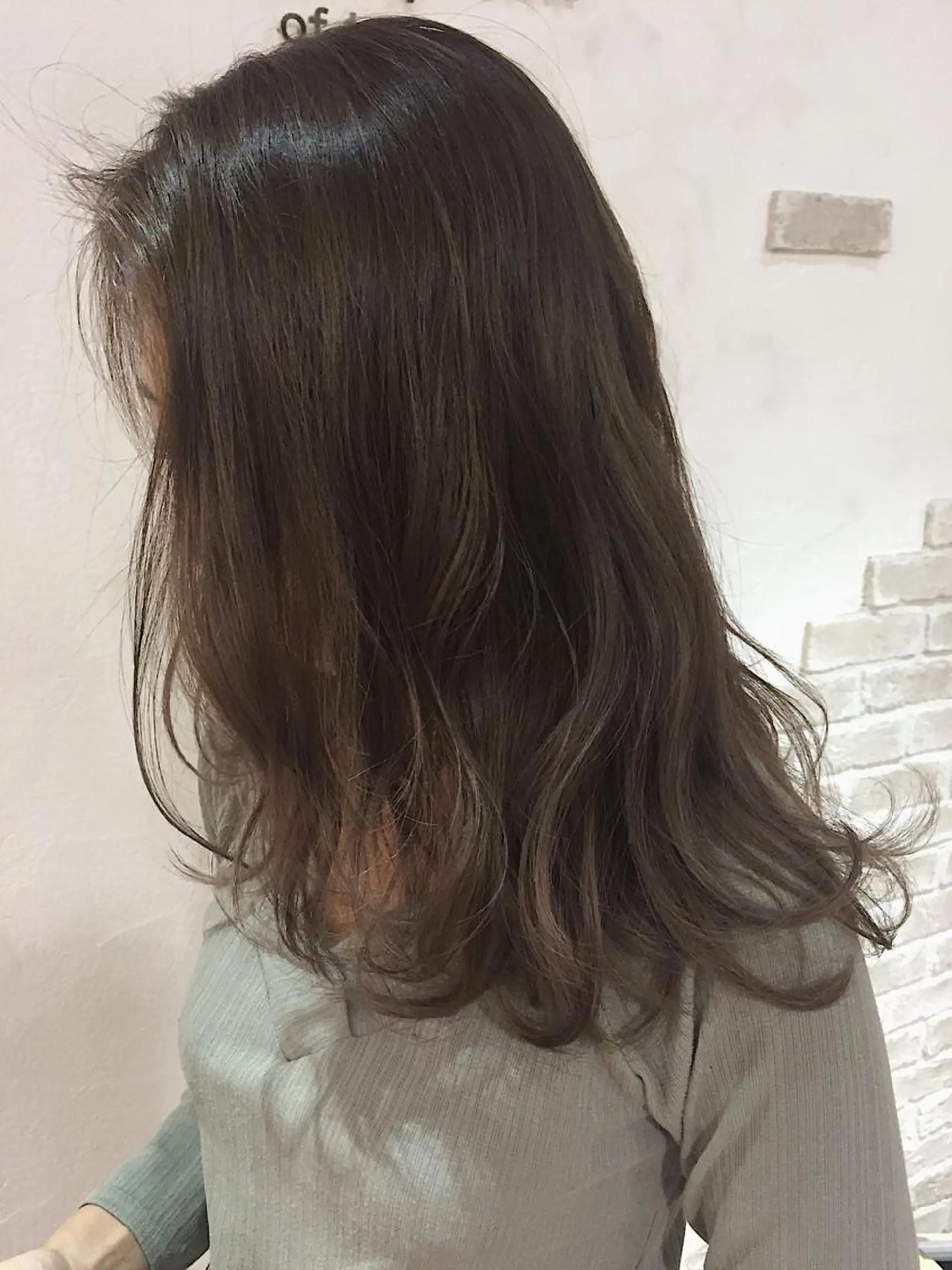 セミロング カラー ヘアアレンジ アッシュ ハットリ /北習志野のヘアスタイル