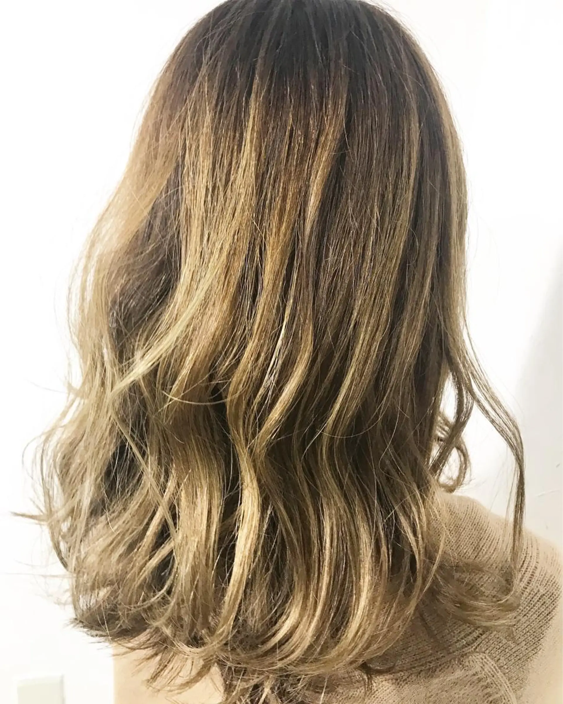 ミディアム ハイライト ショート&ボブ井上 菜樹のヘアスタイル