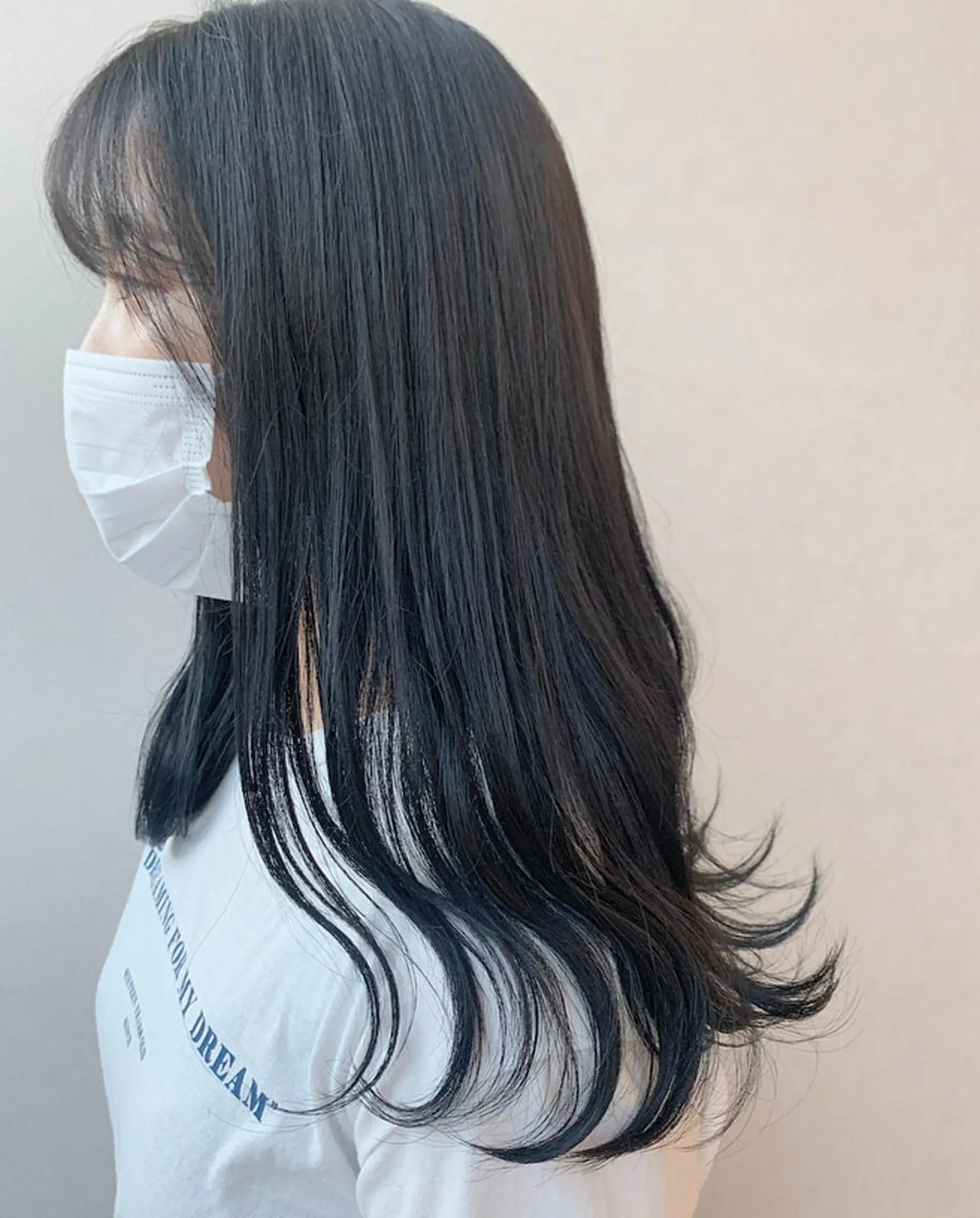 セミロング カラー 黒髪 ブルーカラー ブルーブラック ヘアカラー トリートメント 透明感♡︎♡︎ 佐々木早苗のヘアスタイル