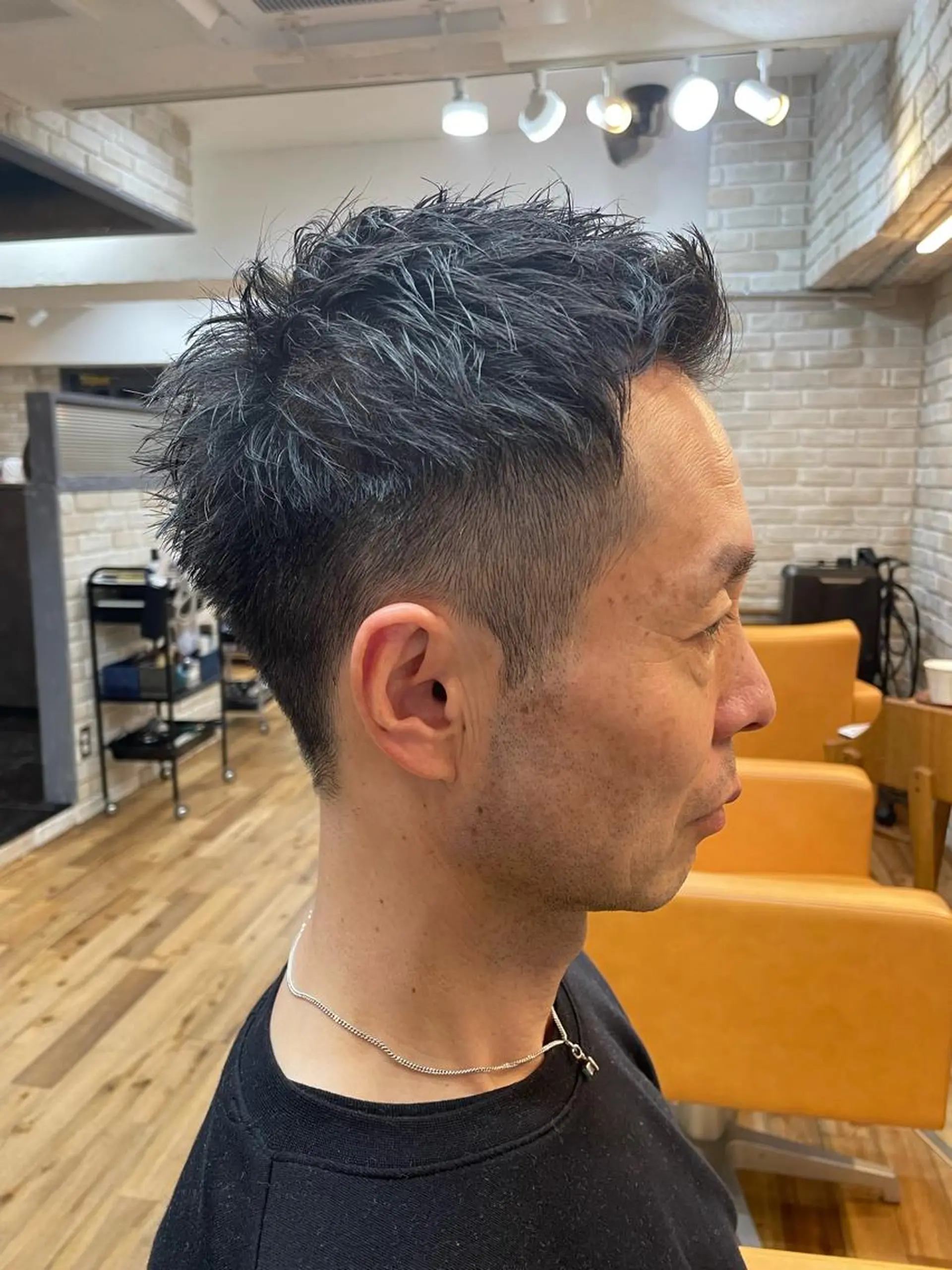 メンズ アップバング eyesburg W/est所属・レイヤースタイル⭐️ 村上のヘアスタイル