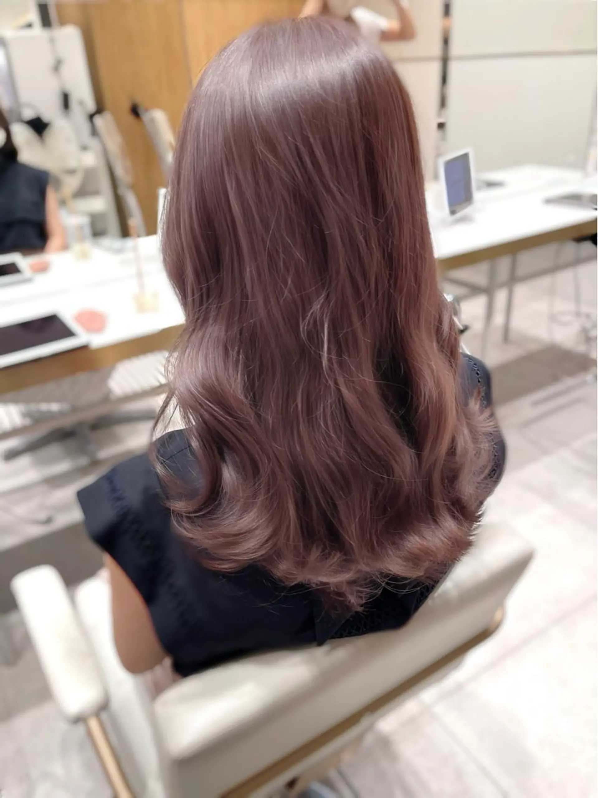 ロング カラー アディクシーカラー ベージュカラー 透明感カラー イヤリングカラー グレージュ ヘアカラー トリートメント 顔周り特化/韓国ヘア /レイヤー/吉野幸大のヘアスタイル