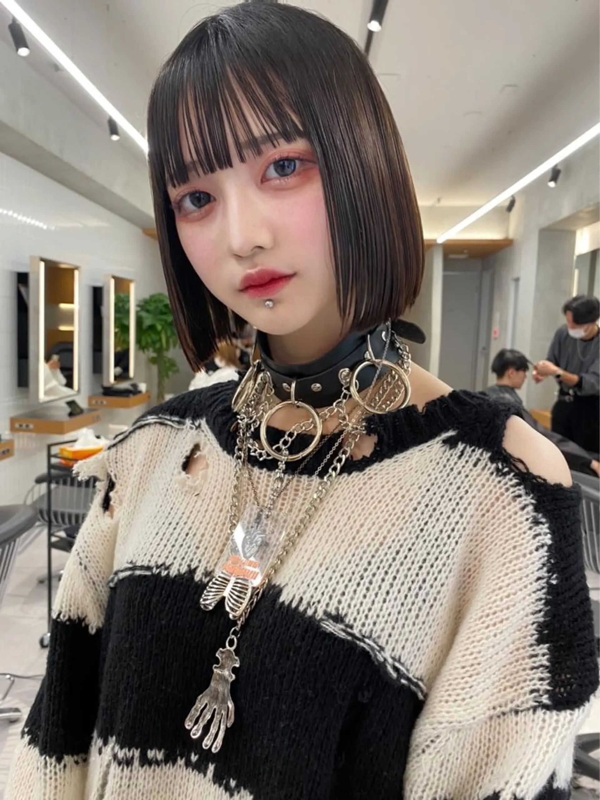 ショート カラー センターパート/ 暖色カラーayuのヘアスタイル