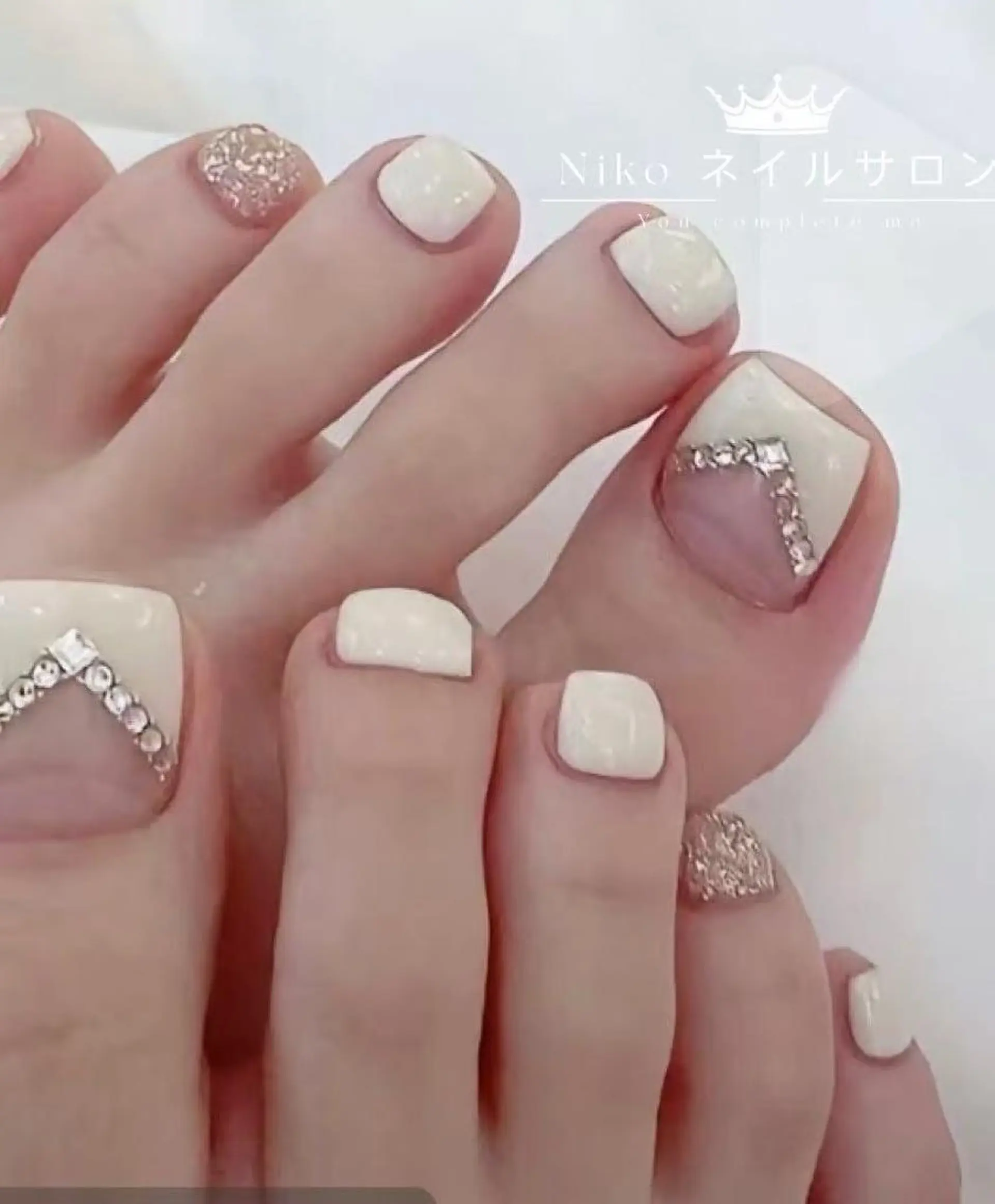ネイル チークネイル 長さ出し フットネイル フレンチネイル ガラスフレンチ Nikoネイルサロン 本八幡店のネイルデザイン