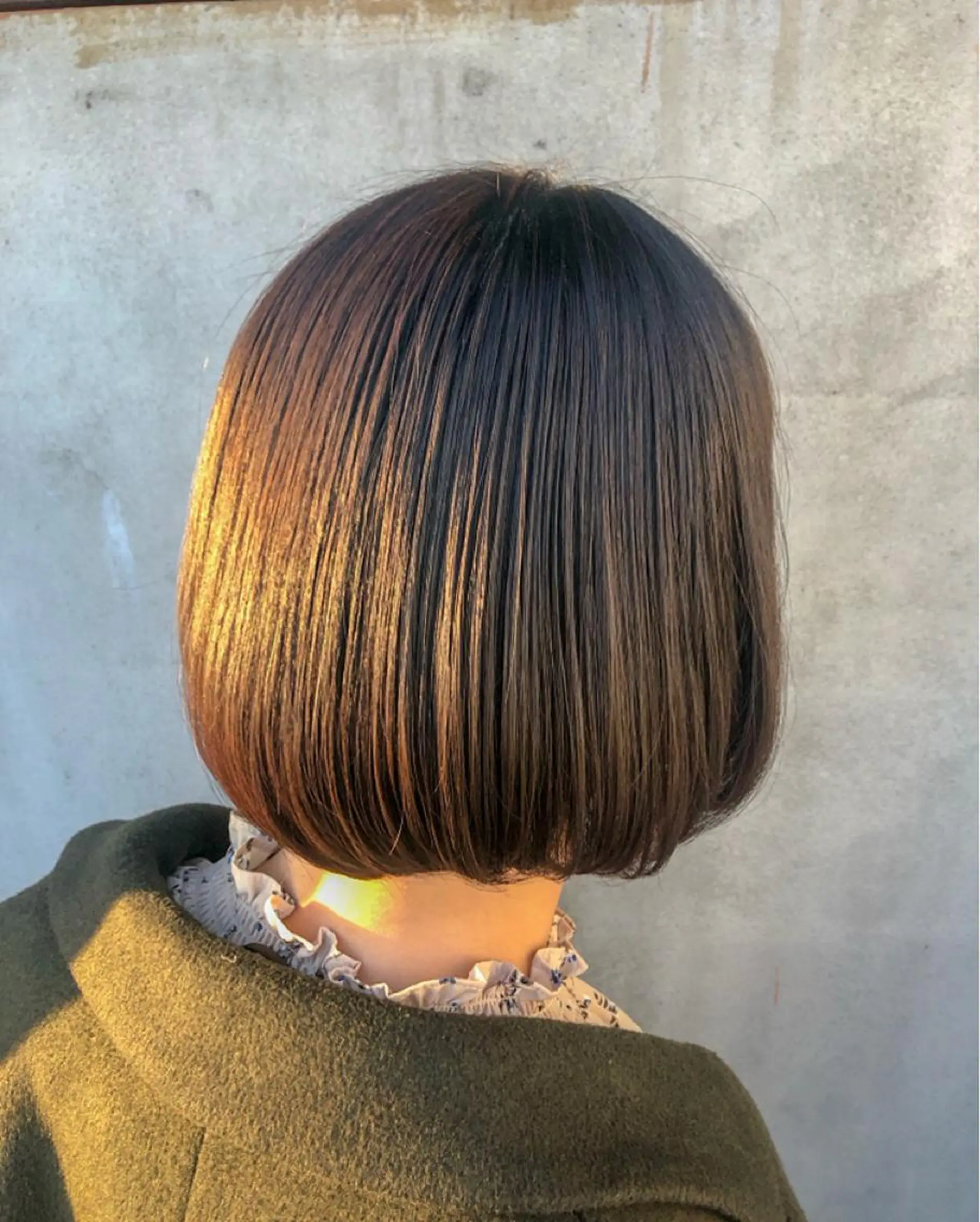 ミディアム カラー ボブ 髪質改善 トリートメント カット 縮毛矯正 トリートメント 佐藤 美聡のヘアスタイル