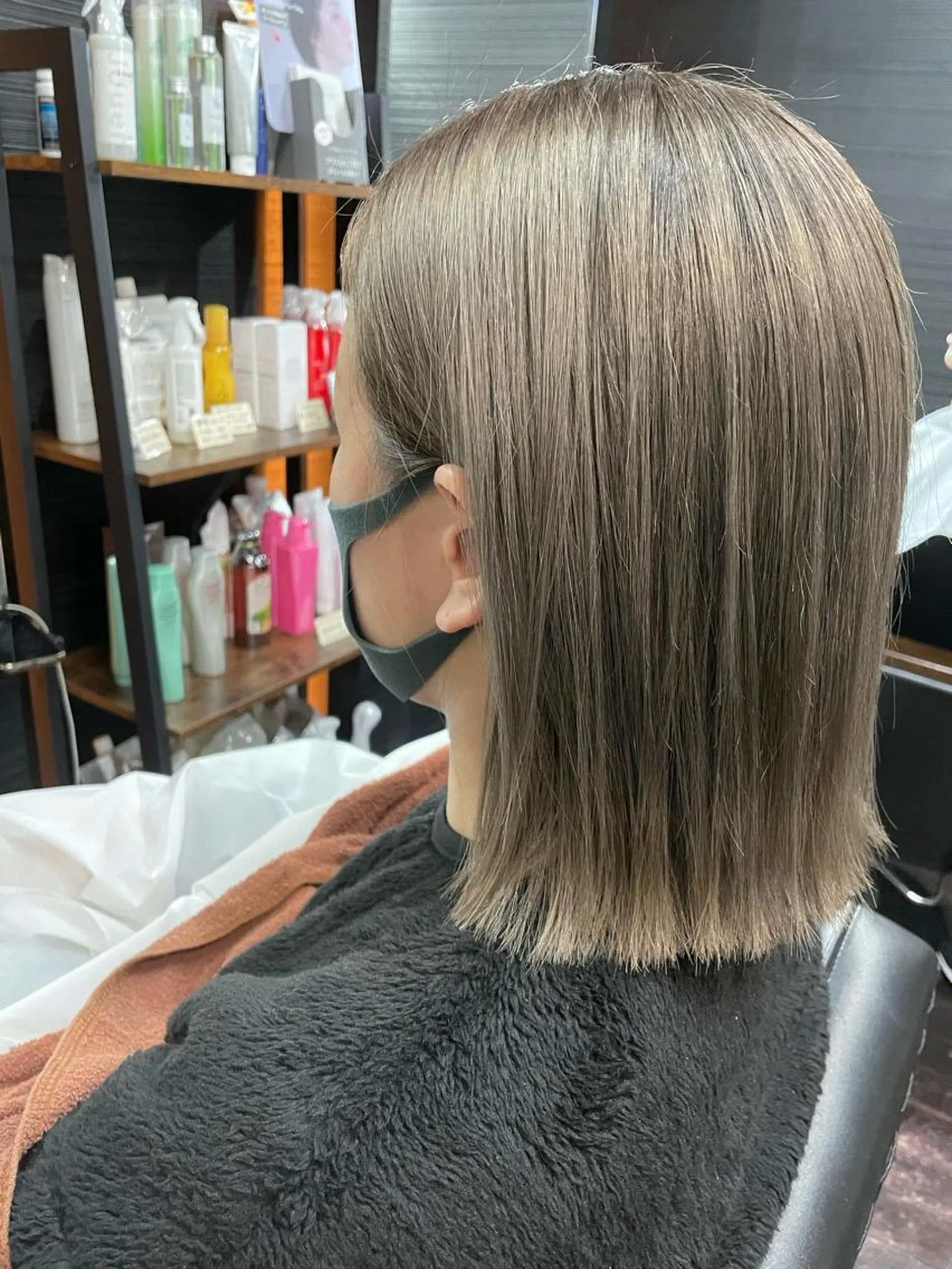 ショート カラー ブリーチ 山本 雅由のヘアスタイル