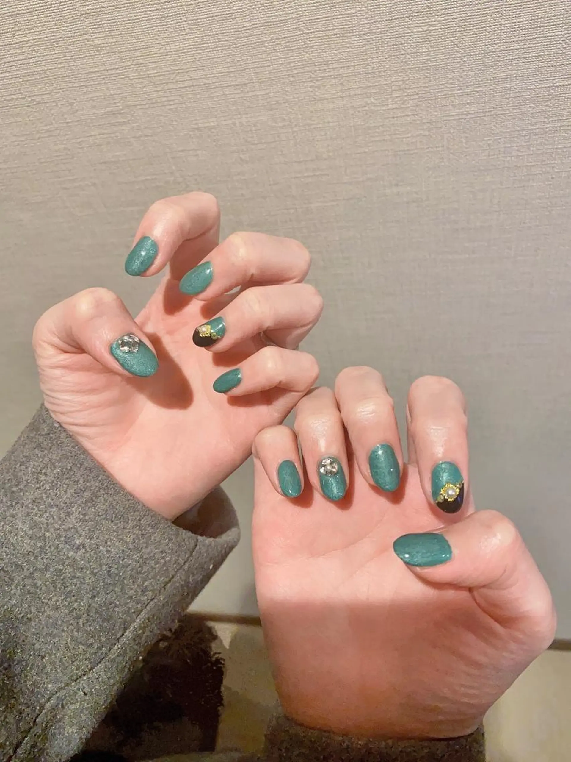 ネイル ハンドネイル 👍thumbs up nail👍のネイルデザイン