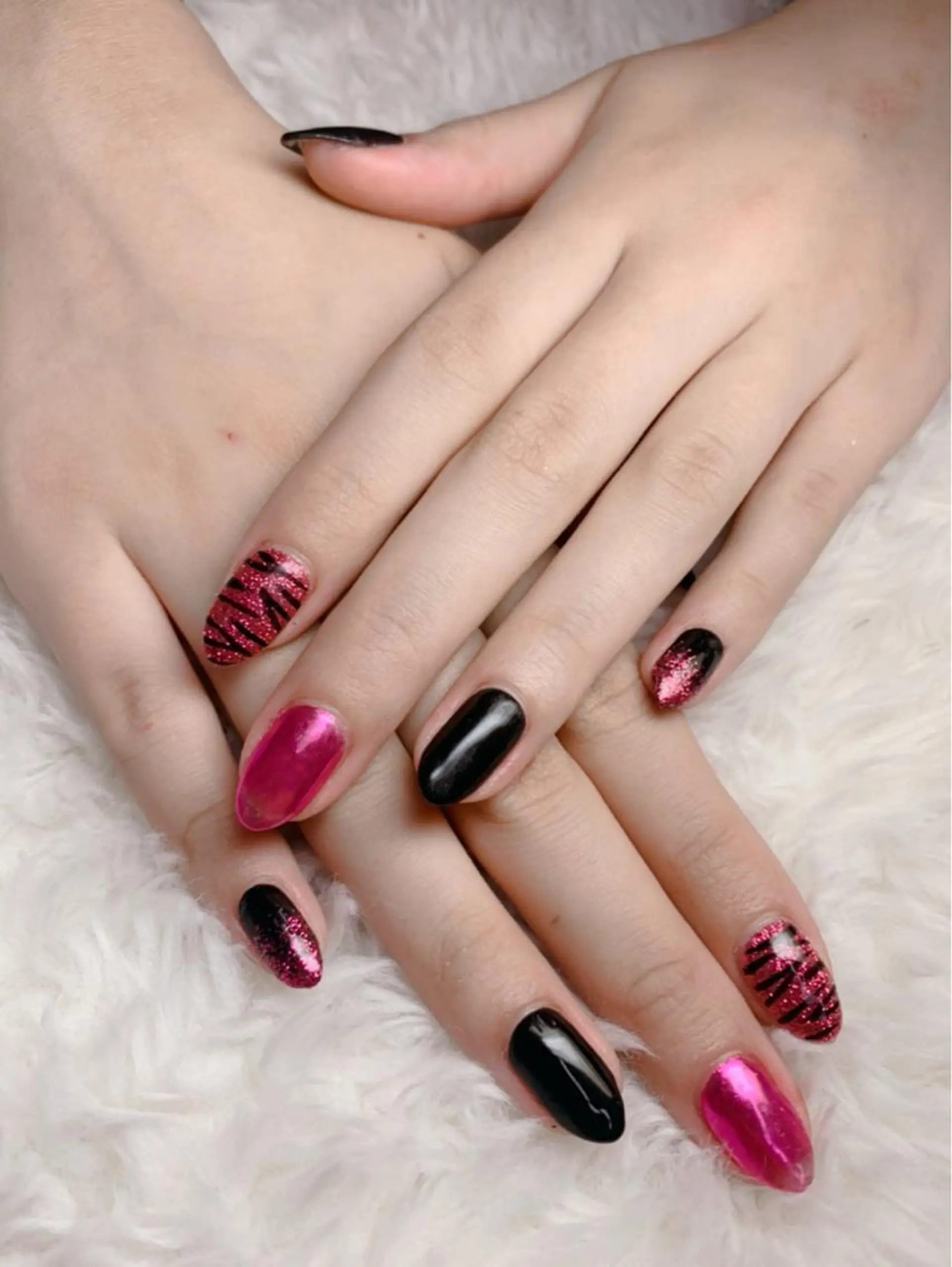 ネイル アニマル柄 アートネイル ジェルネイル キラキラネイル ハンドネイル フットネイル T. kayoのネイルデザイン