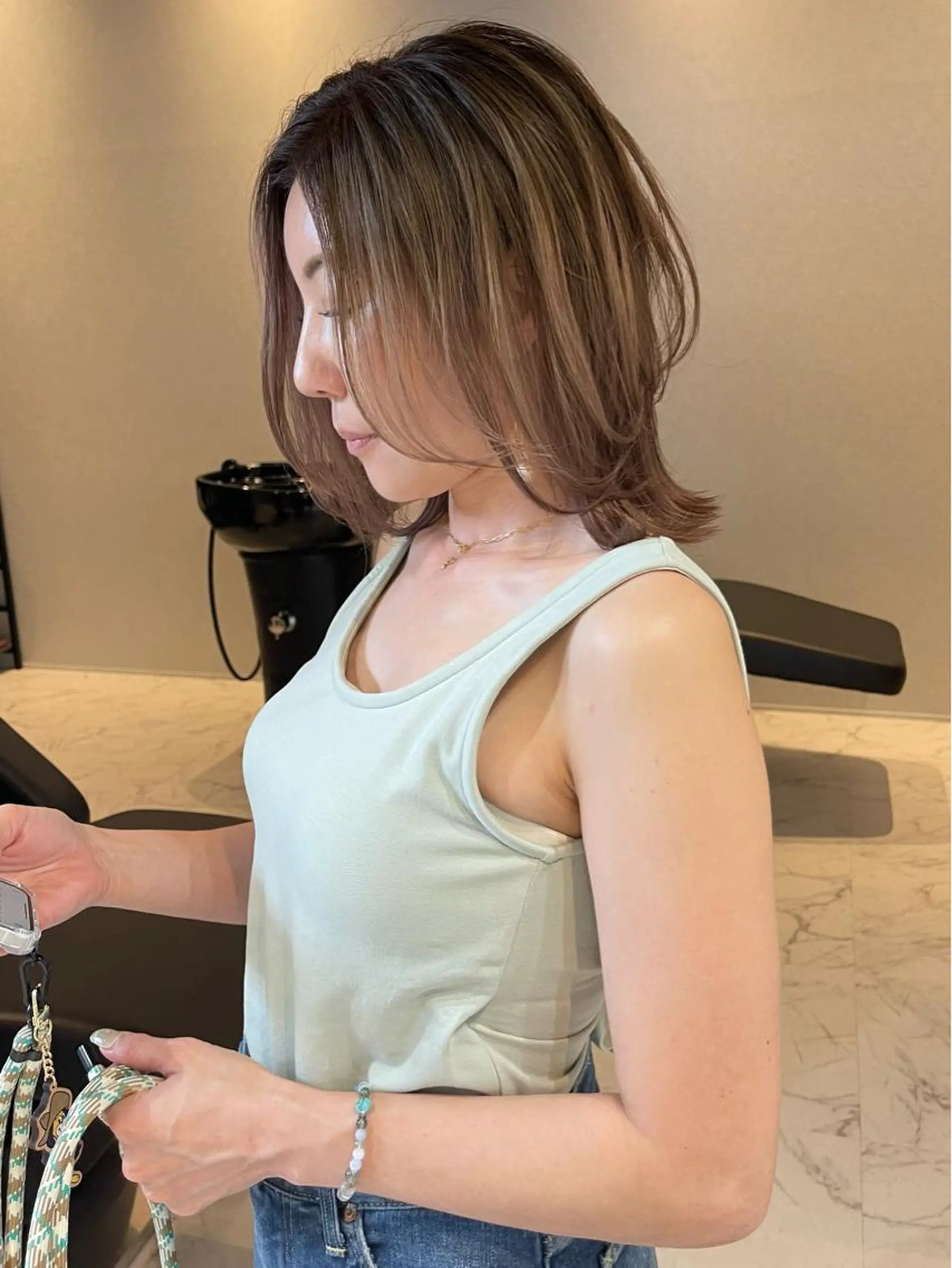 ミディアム カラー ヘアアレンジ バレイヤージュ デザインカラー ハイライトカラー 外国人風カラー ハイライト アンドウ ユウ/ レイヤーカット/韓国のヘアスタイル