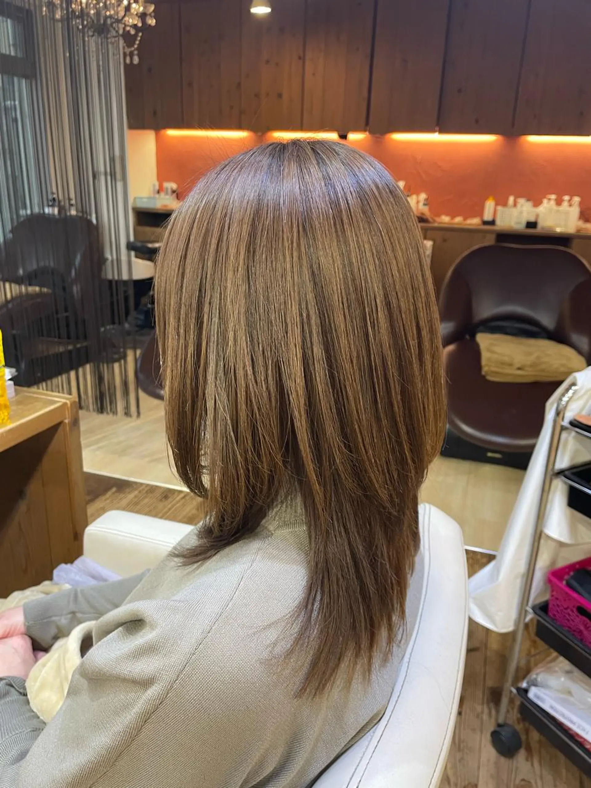 ミディアム くせ毛 髪質改善 レイヤーカット 縮毛矯正 山木 裕子のヘアスタイル