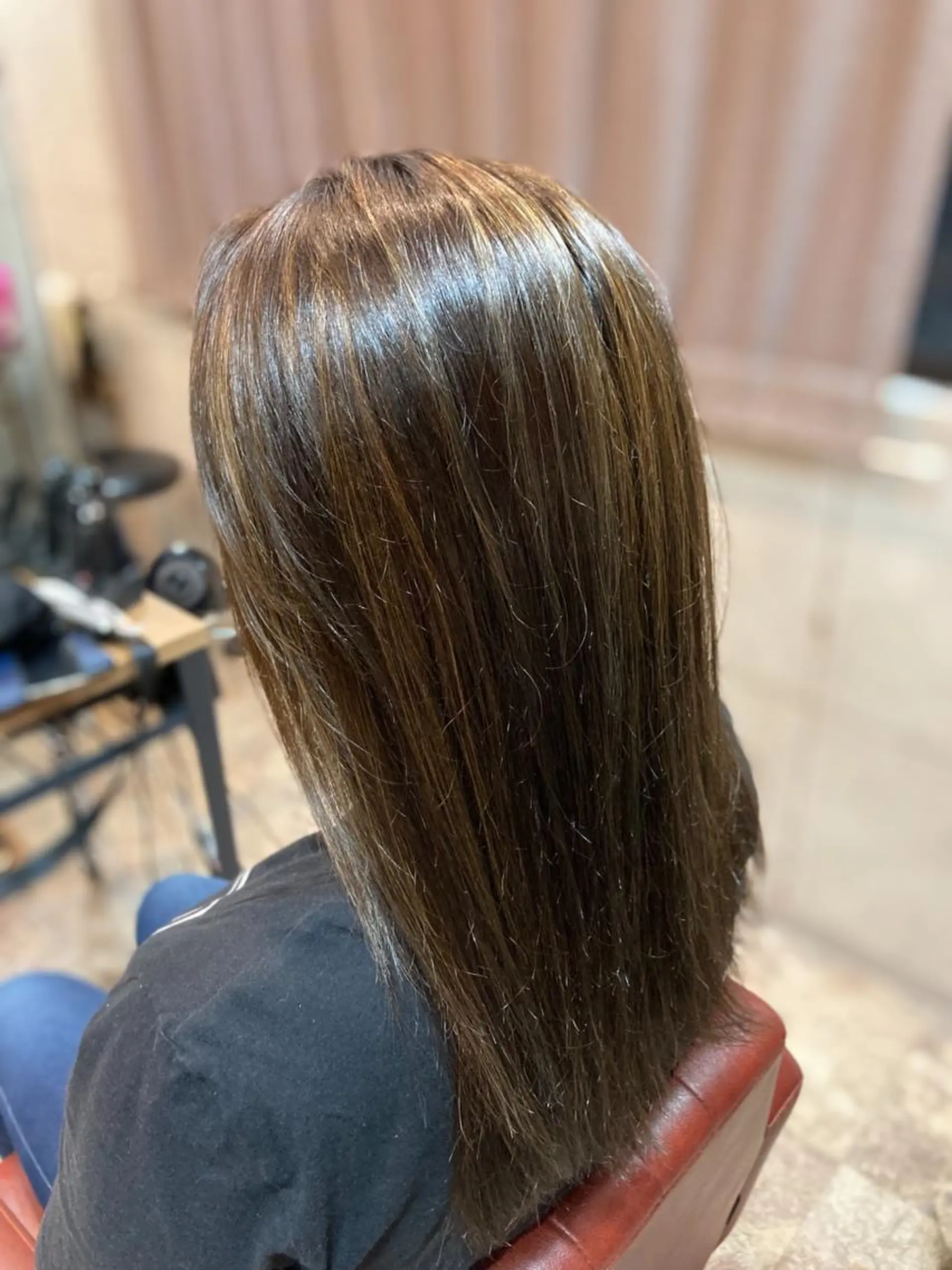 セミロング カラー ERIKO Tのヘアスタイル