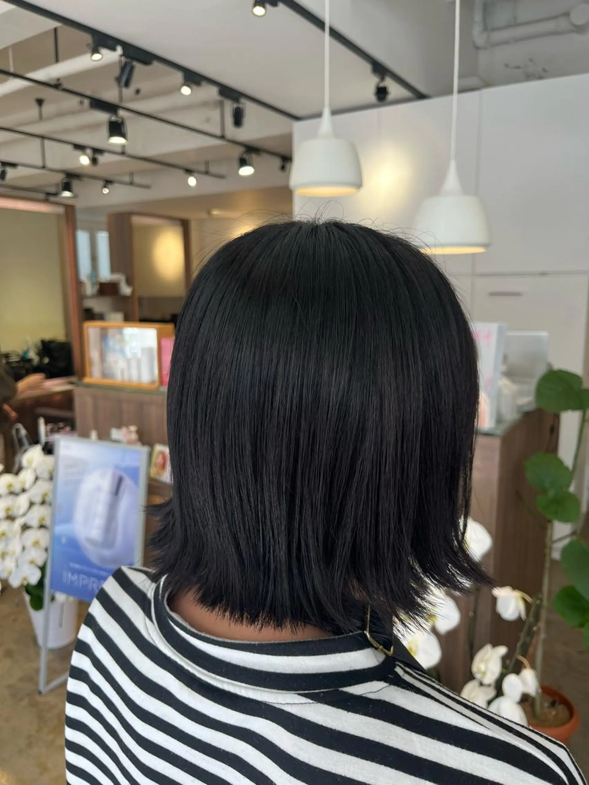 ショート カラー レディースカット SHIORIのヘアスタイル