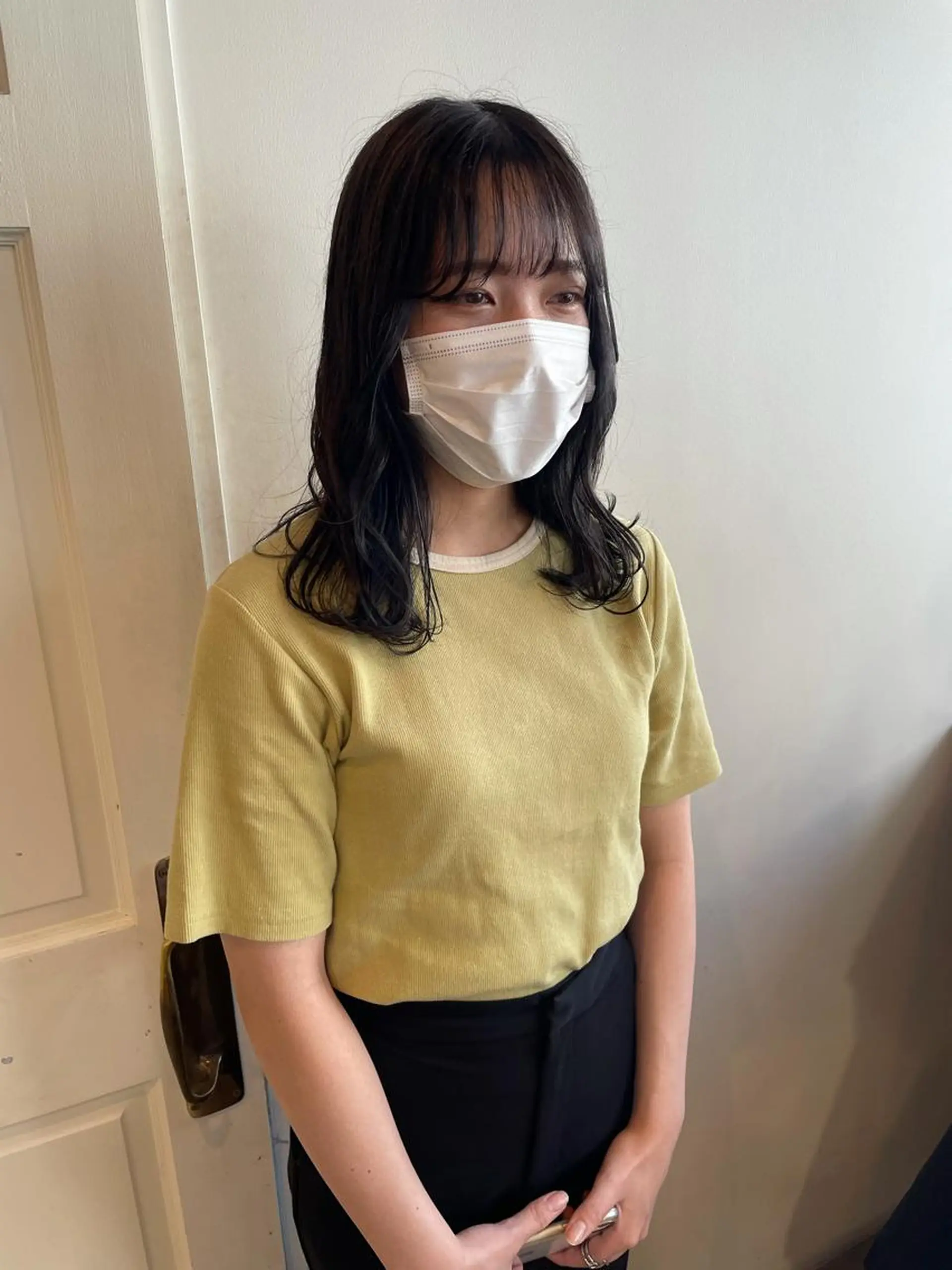 ミディアム カラー カット ヘアカラー トリートメント MIOベージュカラー 柔らかいカラーのヘアスタイル