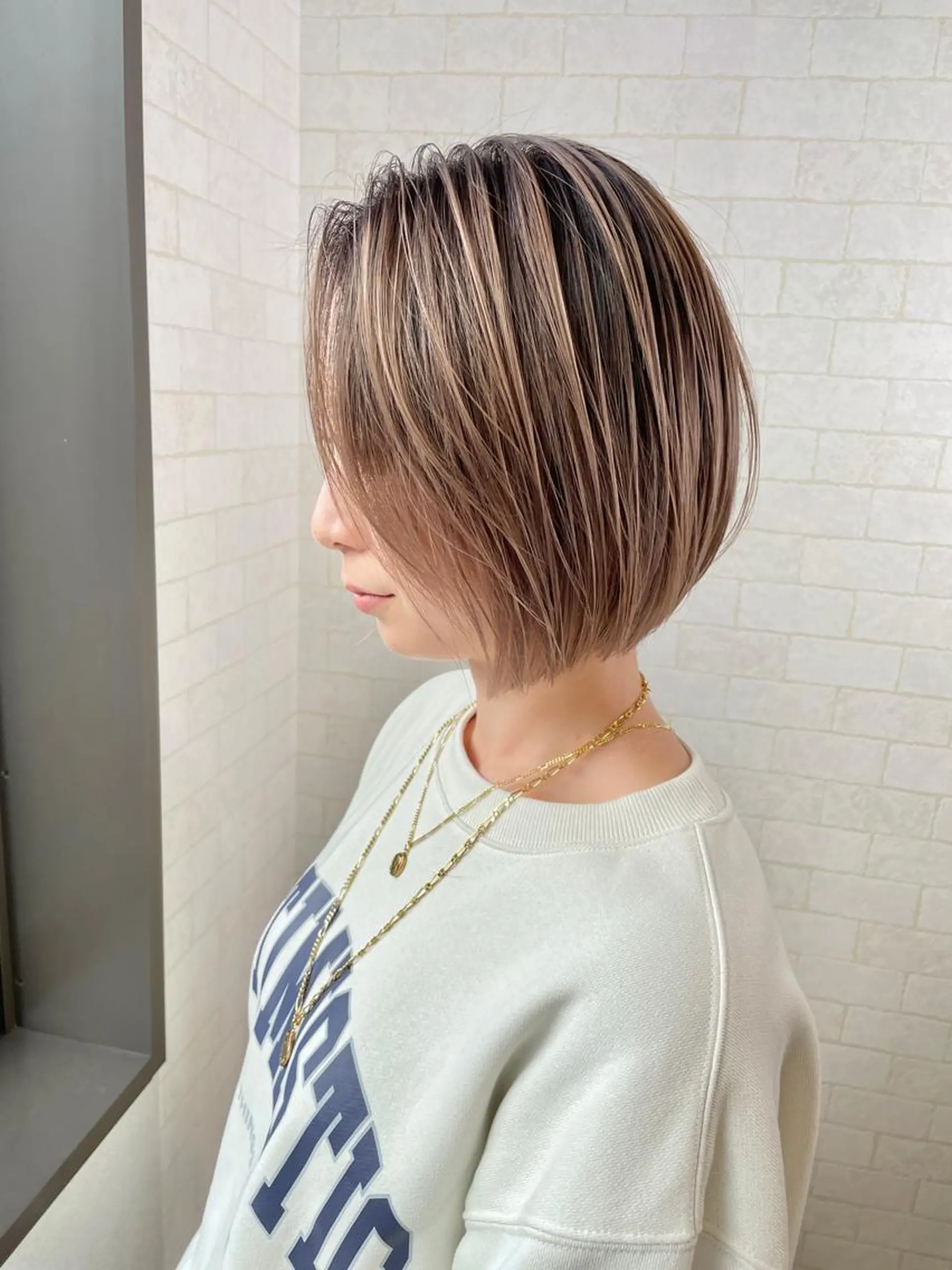 ミディアム カラー バレイヤージュ レイヤーカット 神野 雅樹のヘアスタイル