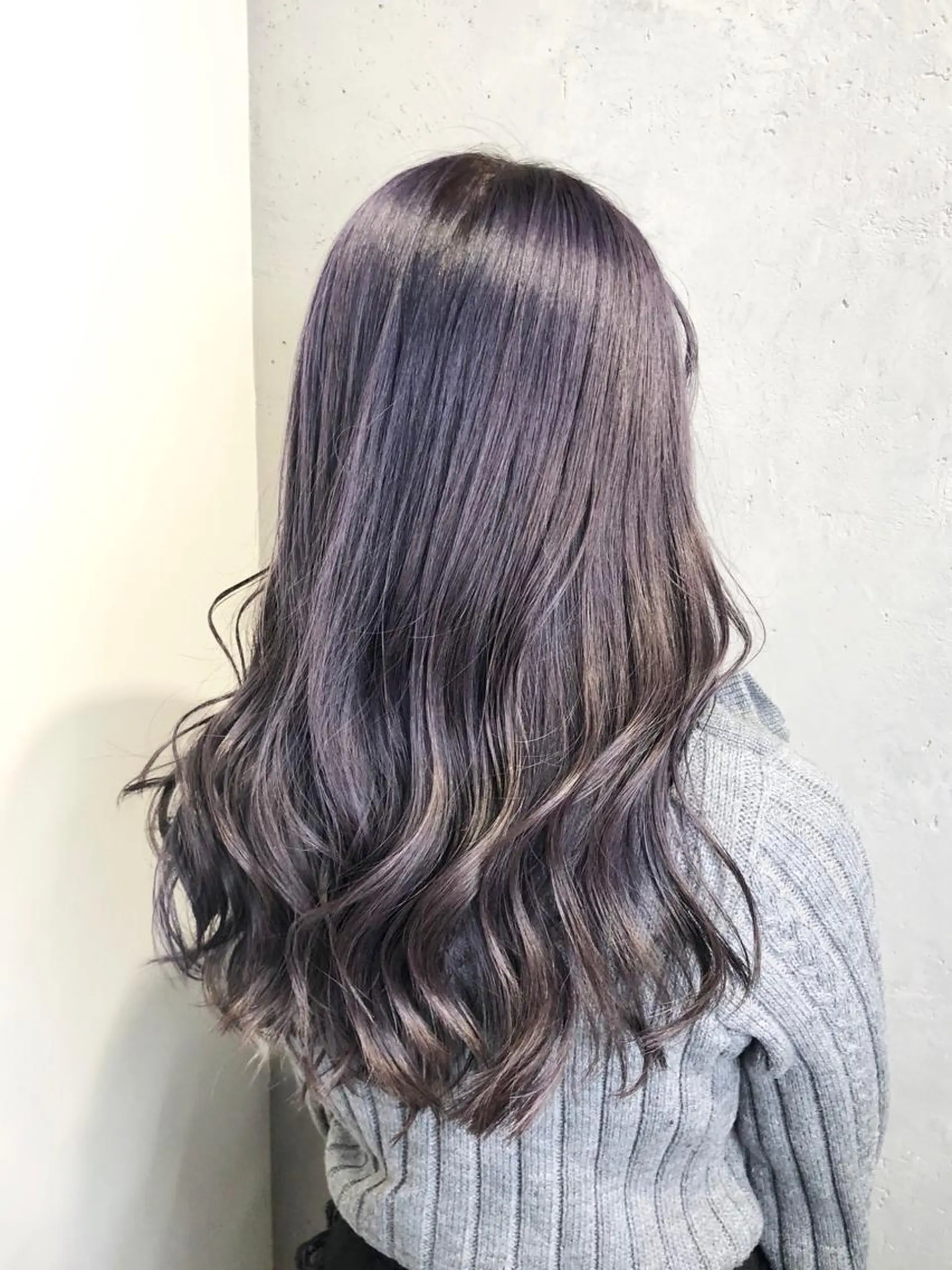 ロング カラー ヘアアレンジ ｲﾝﾅｰｶﾗｰ屋さん 🫧伊藤拓実のヘアスタイル