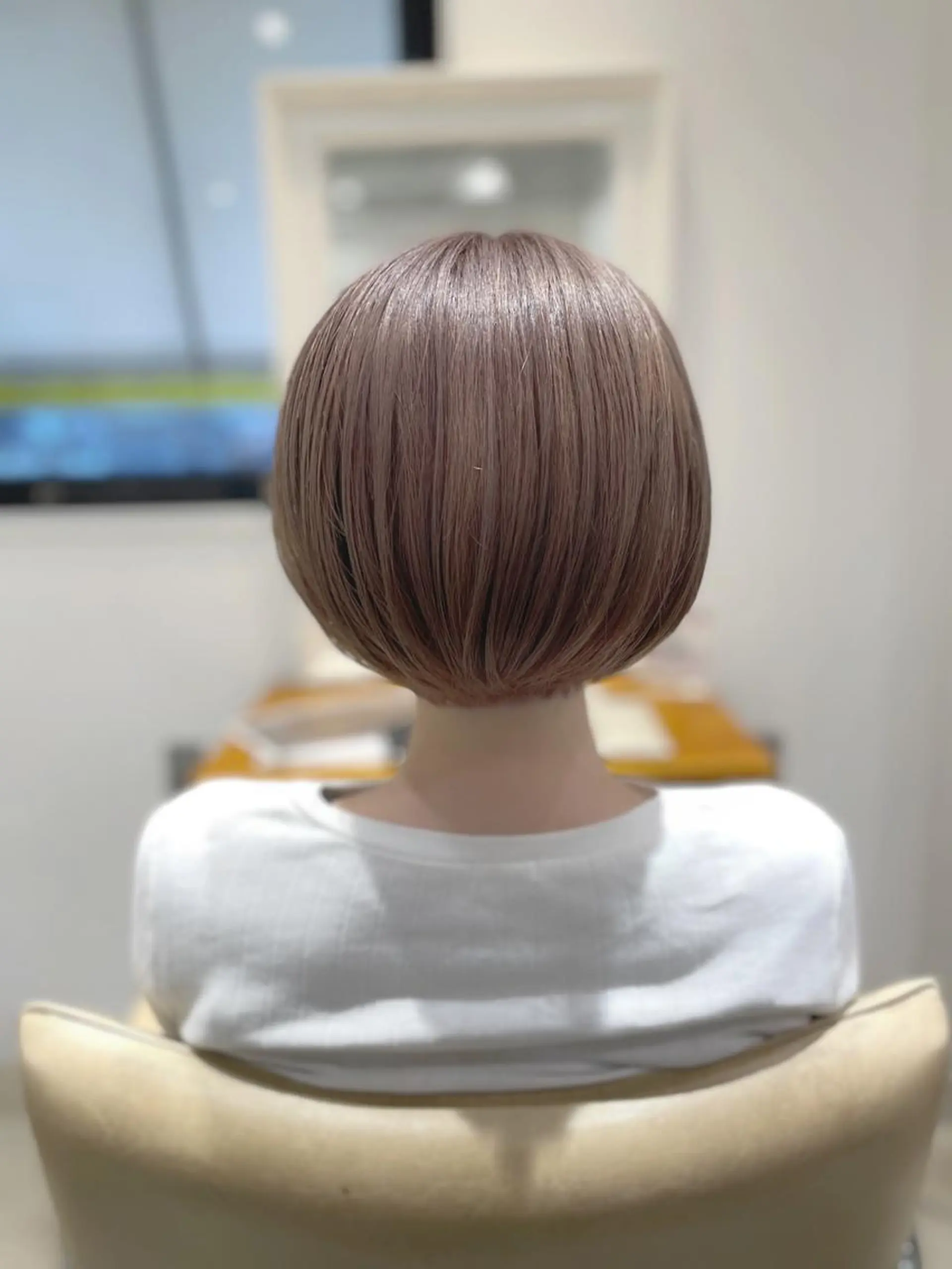 ショート カラー ショートボブ ブリーチ ボブ くせ毛 髪質改善 salowin suite 柏所属・髪質改善専門 YOSHIのヘアスタイル