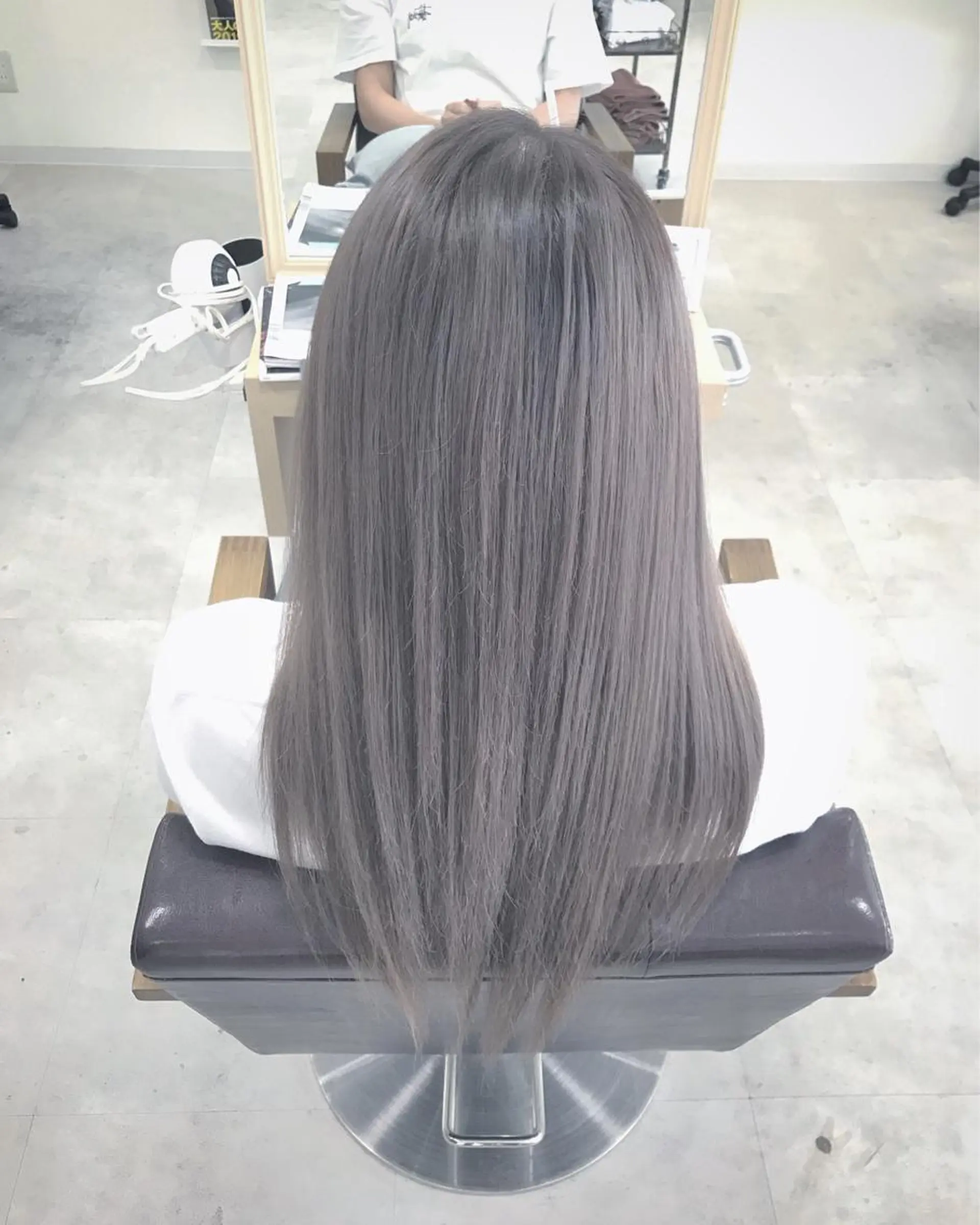 ロング カラー アッシュ アッシュグレー ベージュカラー ブリーチ オレンジ カット ヘアカラー トリートメント マンツーマン/透明感 foi hairのヘアスタイル