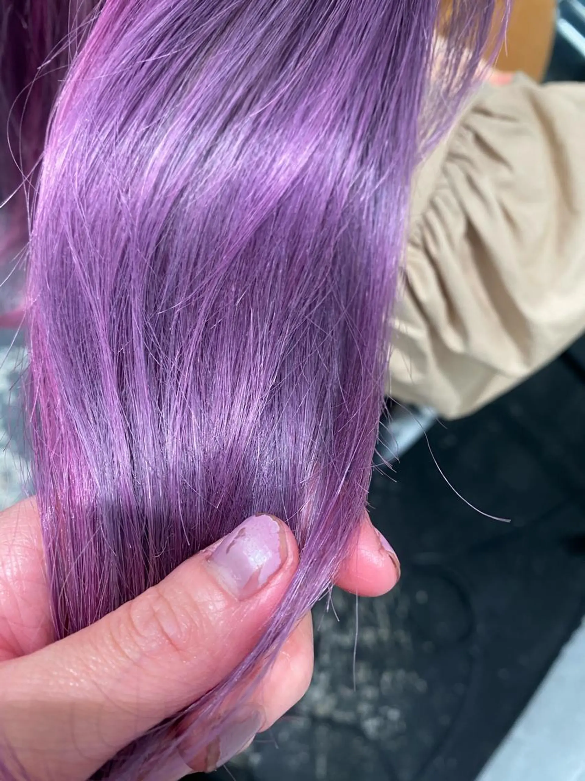 カラー サイレント美容師 アイリィのヘアスタイル