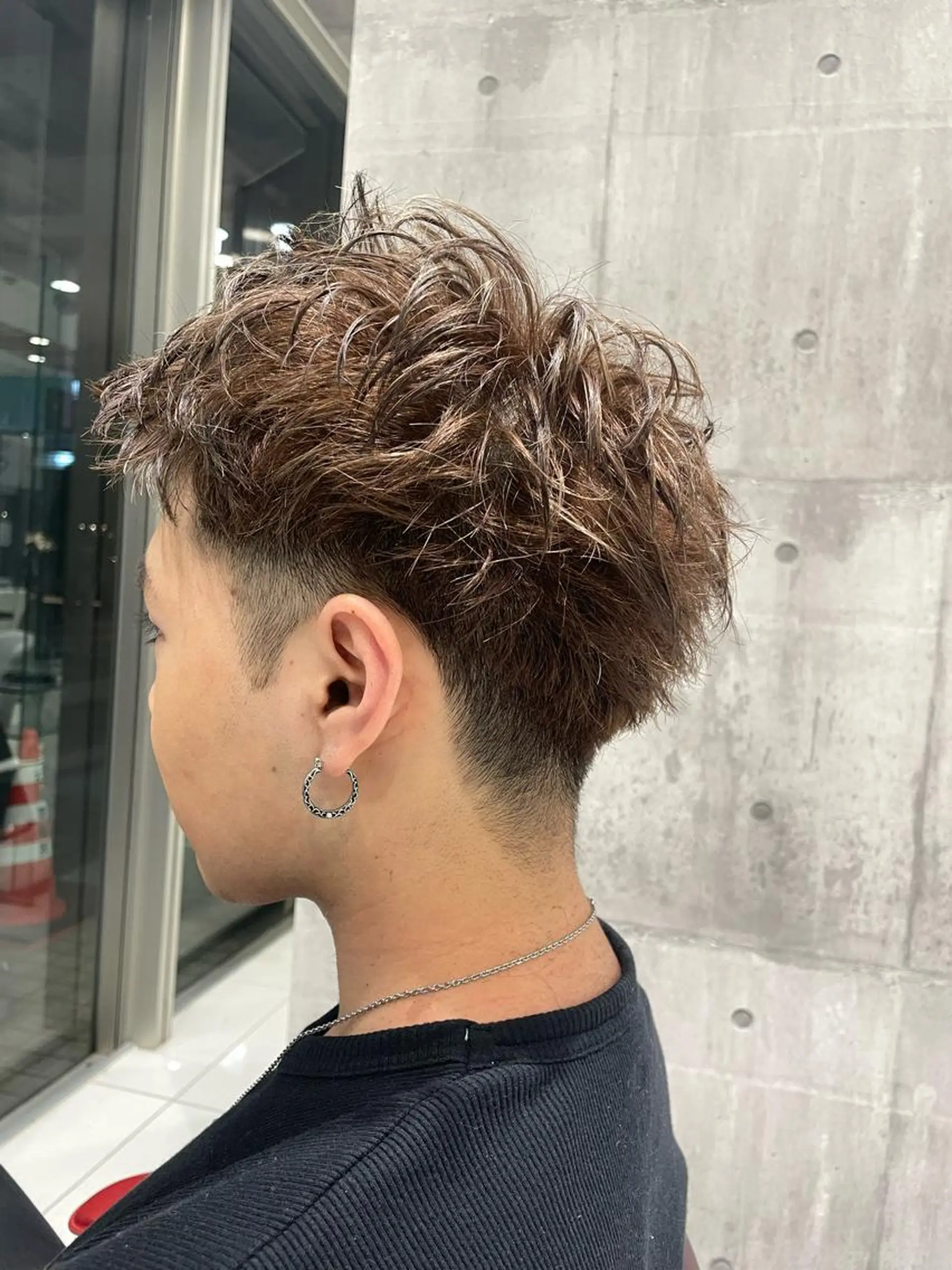 メンズ 刈り上げ ハイトーンカラー✨️ 艶カラー特化Amiのヘアスタイル