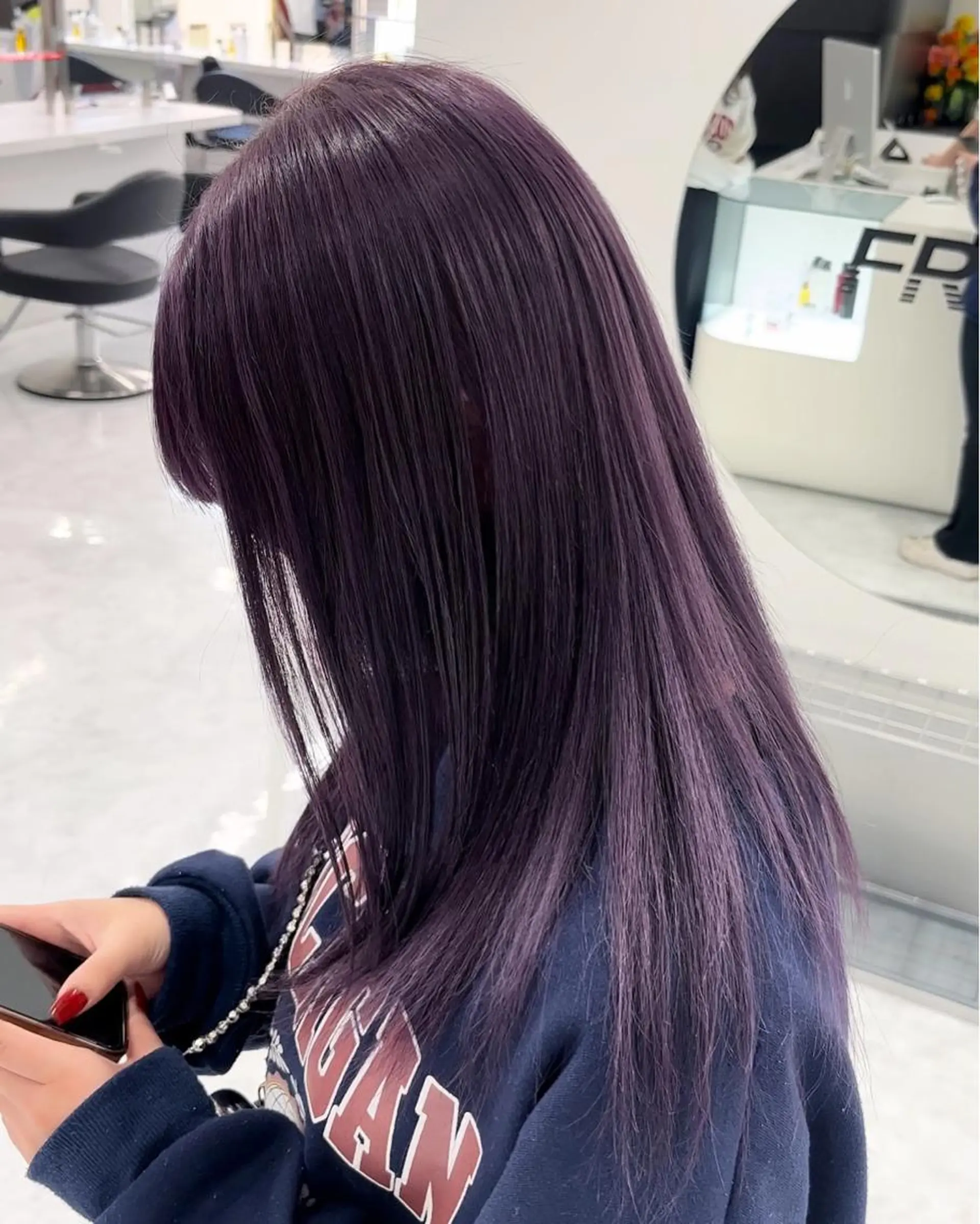 ロング カラー ヘアアレンジ 🩵色落ち可愛い 寒色カラー🩵のヘアスタイル