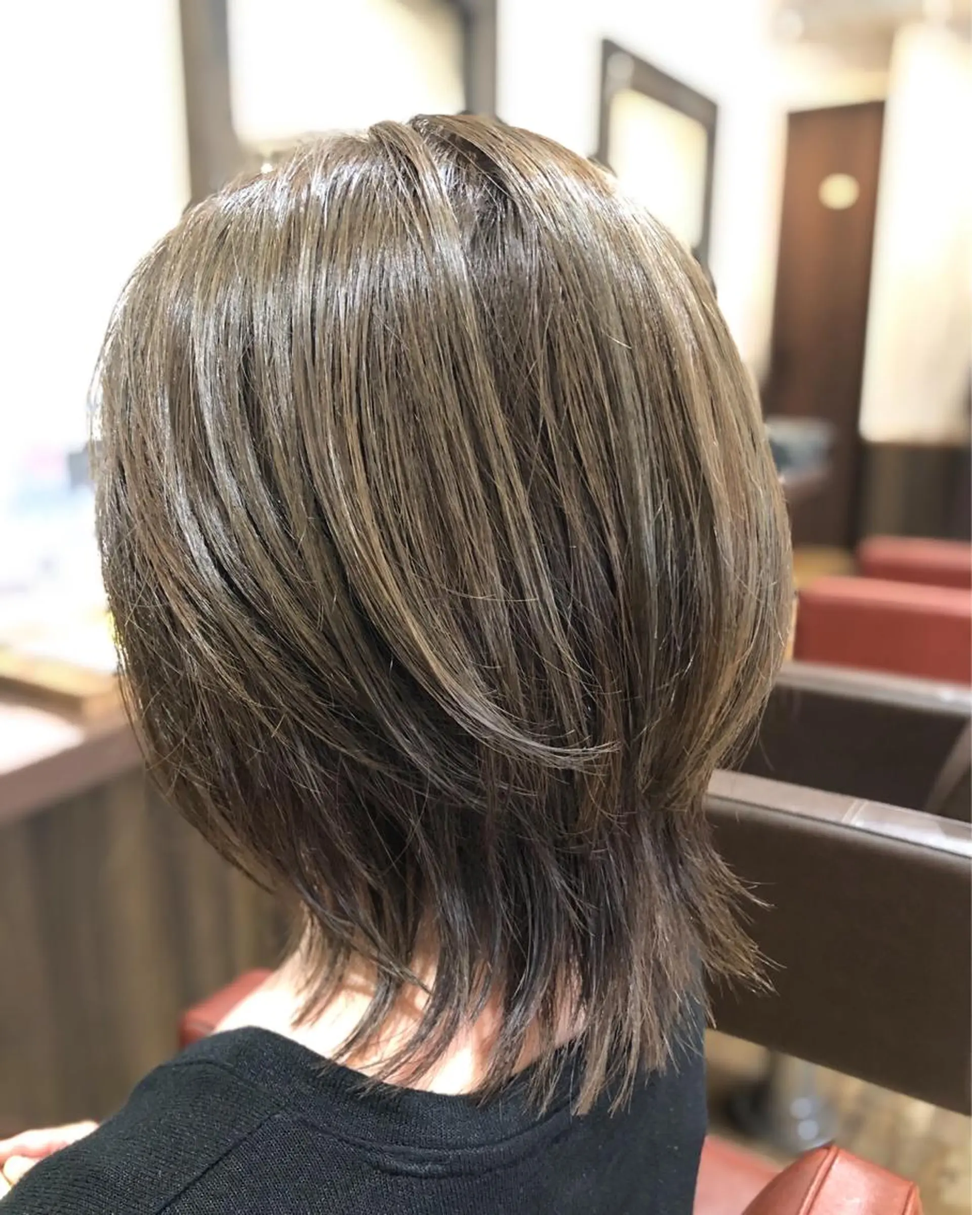 ミディアム カット ヘアカラー トリートメント 伊藤 みきのヘアスタイル