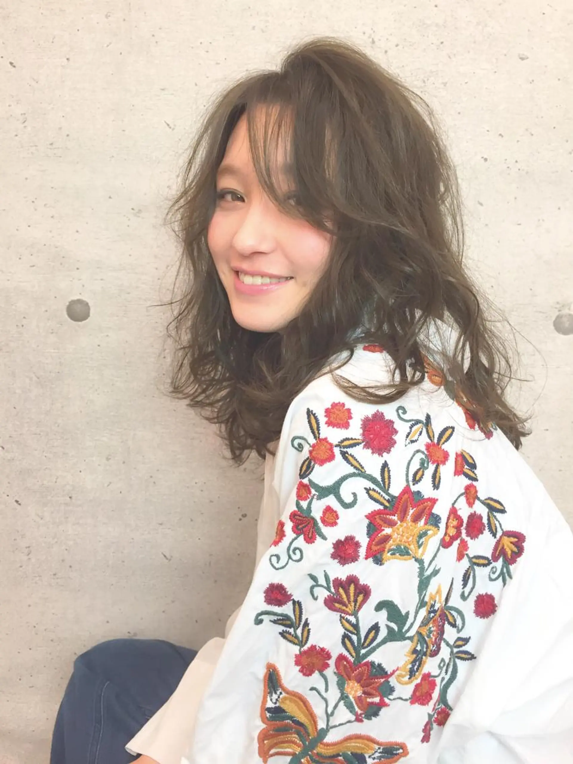 セミロング パーマ やまだ まいのヘアスタイル