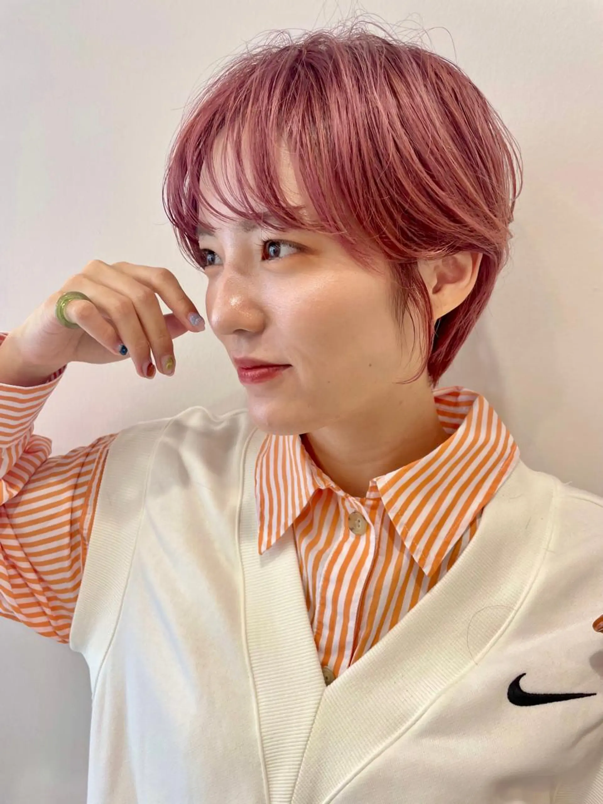 ショート カラー パーマ 滝口 茉奈実のヘアスタイル