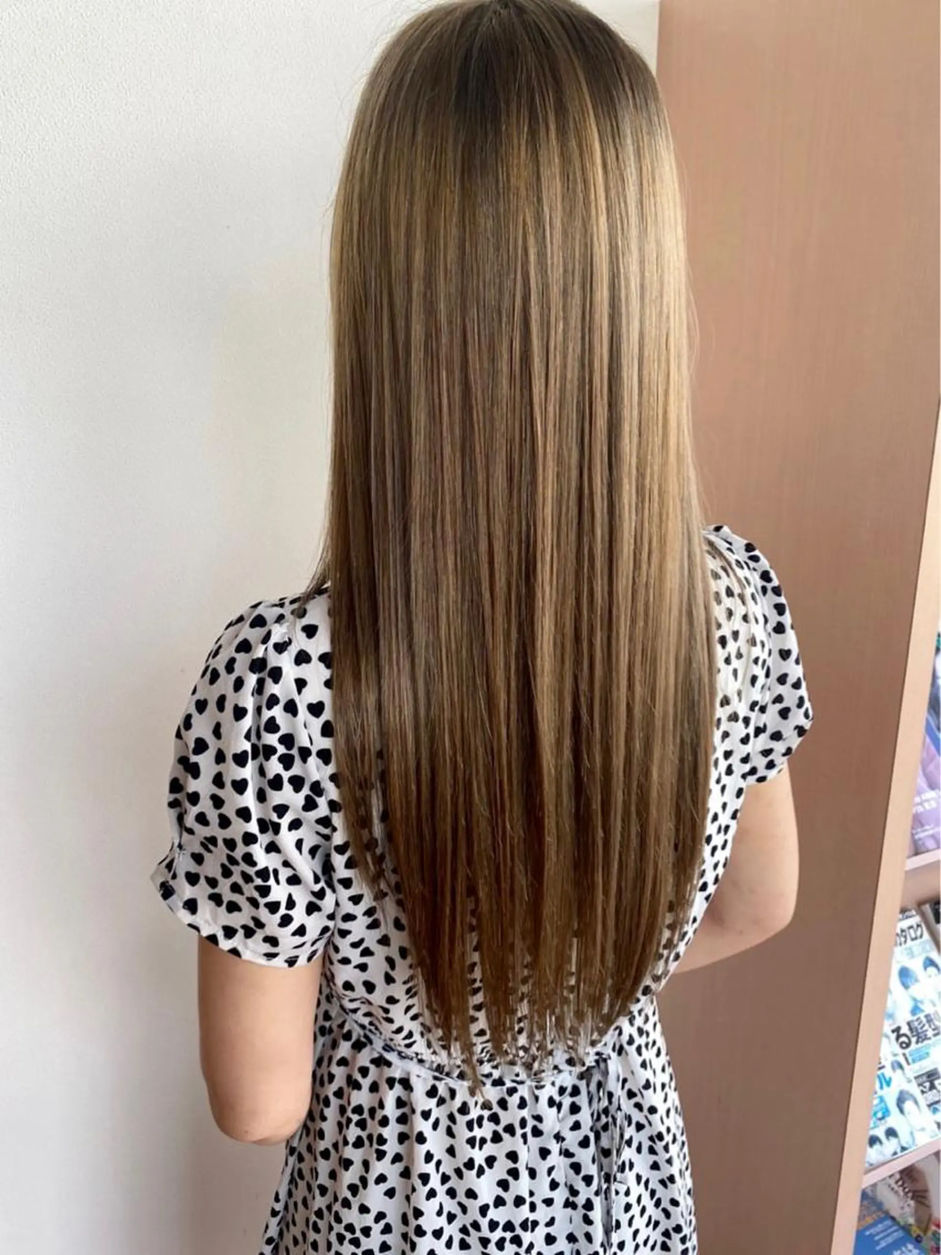 ロング カラー グレージュ ミルクティーグレージュ ヘアカラー karen ☺︎のヘアスタイル