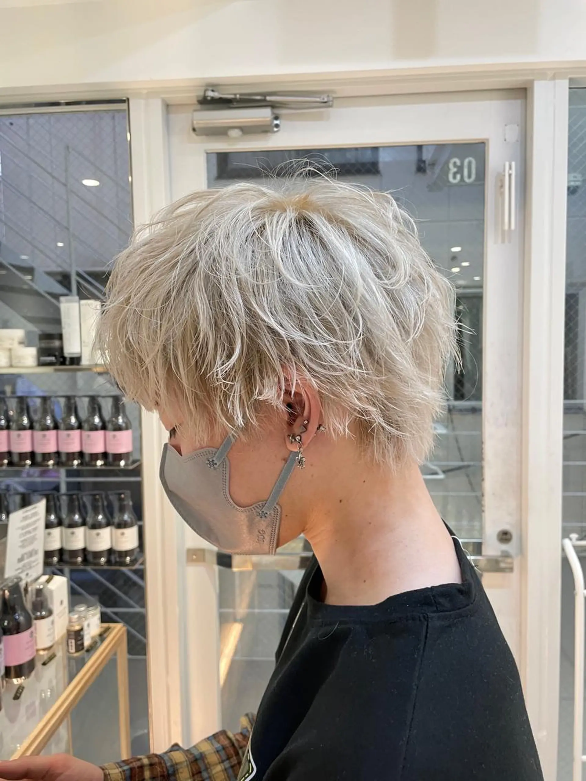 ショート ヘアアレンジ メンズ カット トリートメント ヘッドスパ ヘアセット 艶髪✨寒色カラー✨ 翁長孝輔のヘアスタイル