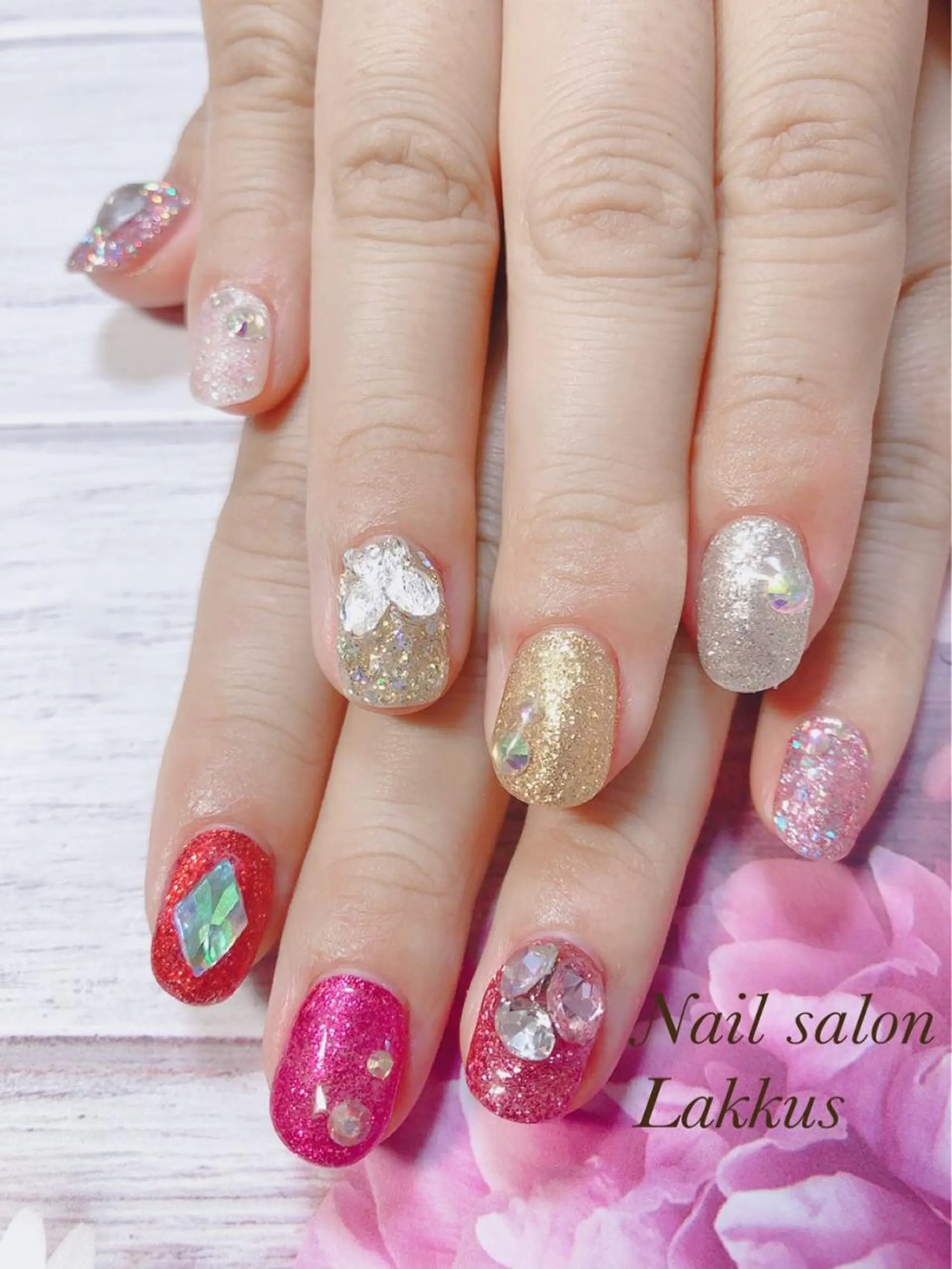 ネイル Lakkus T－CHIのネイルデザイン