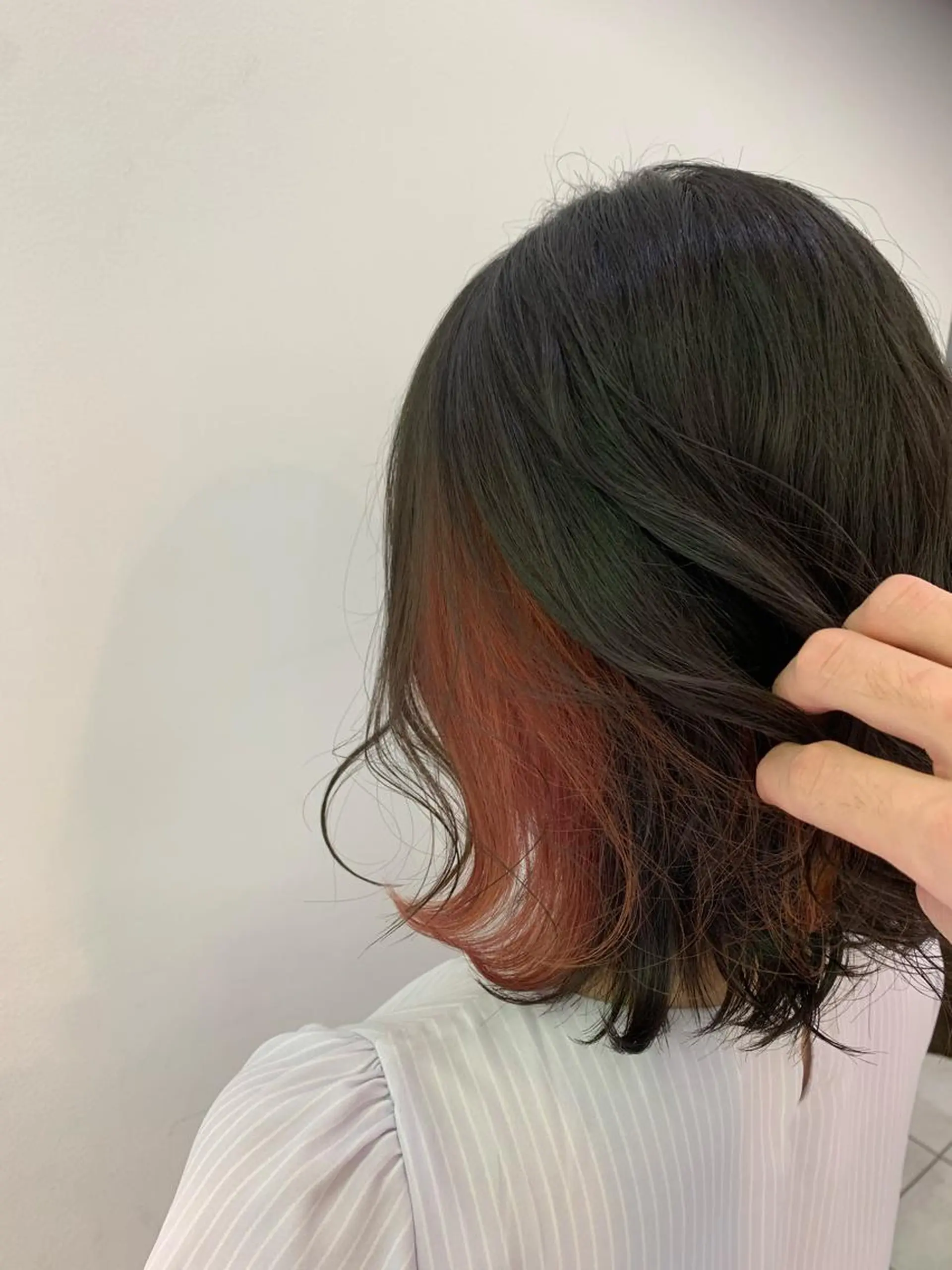 ミディアム カラー ヘアアレンジ オレンジ 地毛風ストレート/ 髪質改善/榎本流行のヘアスタイル