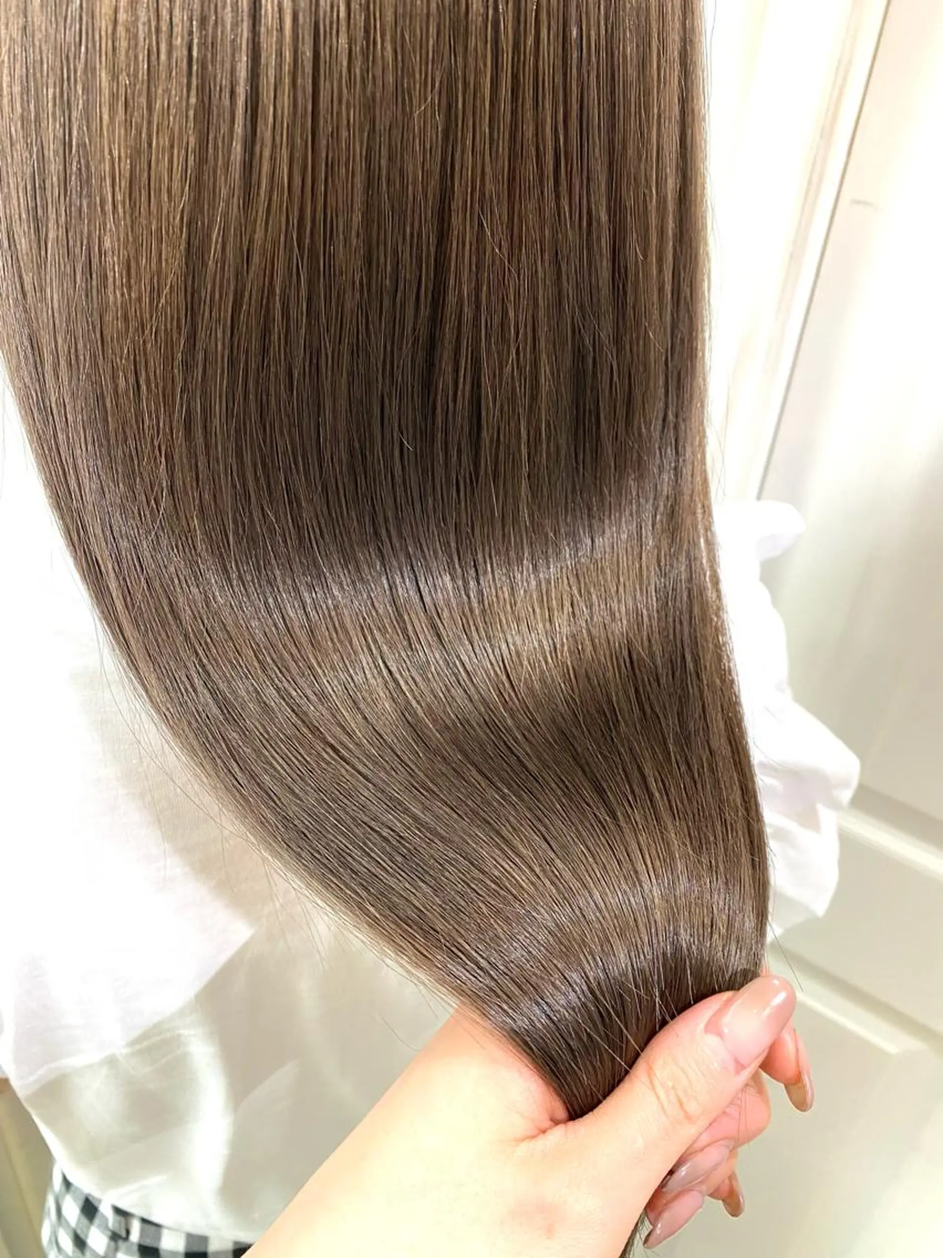 ロング カラー トリートメント トリートメント uros.中目黒 moekaのヘアスタイル