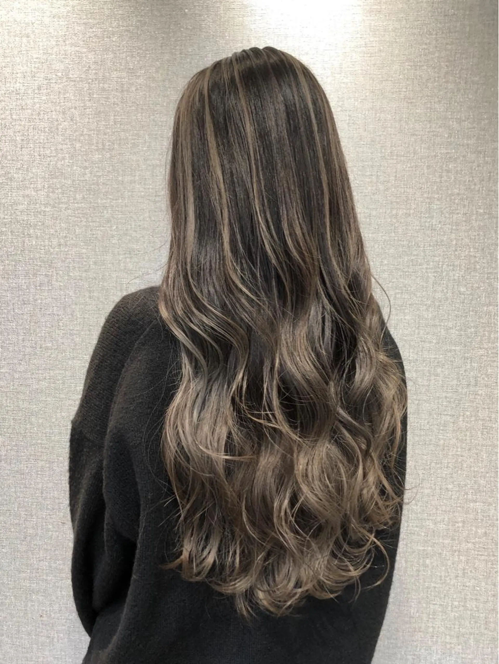 ロング カラー バレイヤージュ ハイライトカラー ハイライト レイヤーカット 🌿海山龍馬🌿前髪 /顔まわり/レイヤーのヘアスタイル