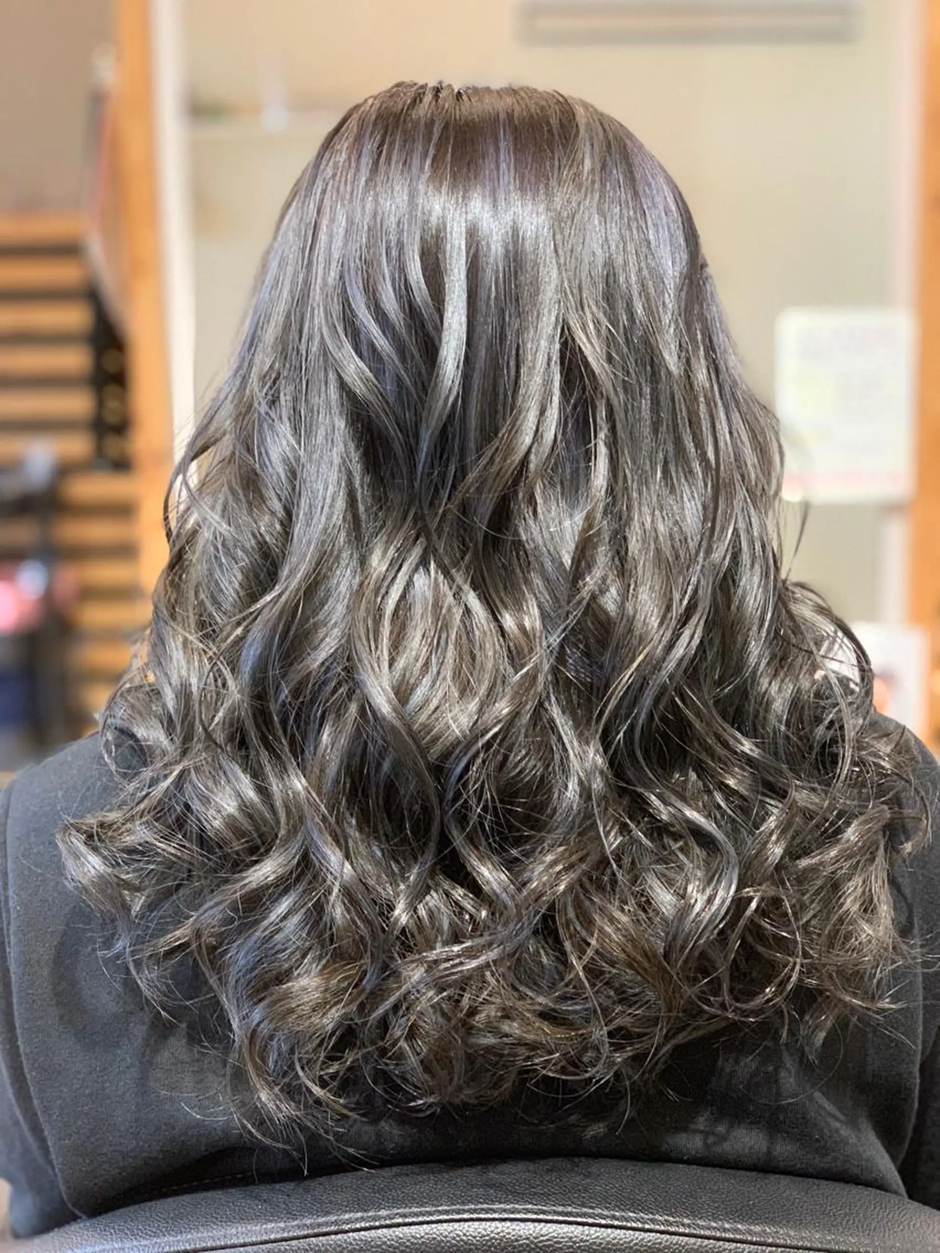 ロング カラー 関口 友行のヘアスタイル