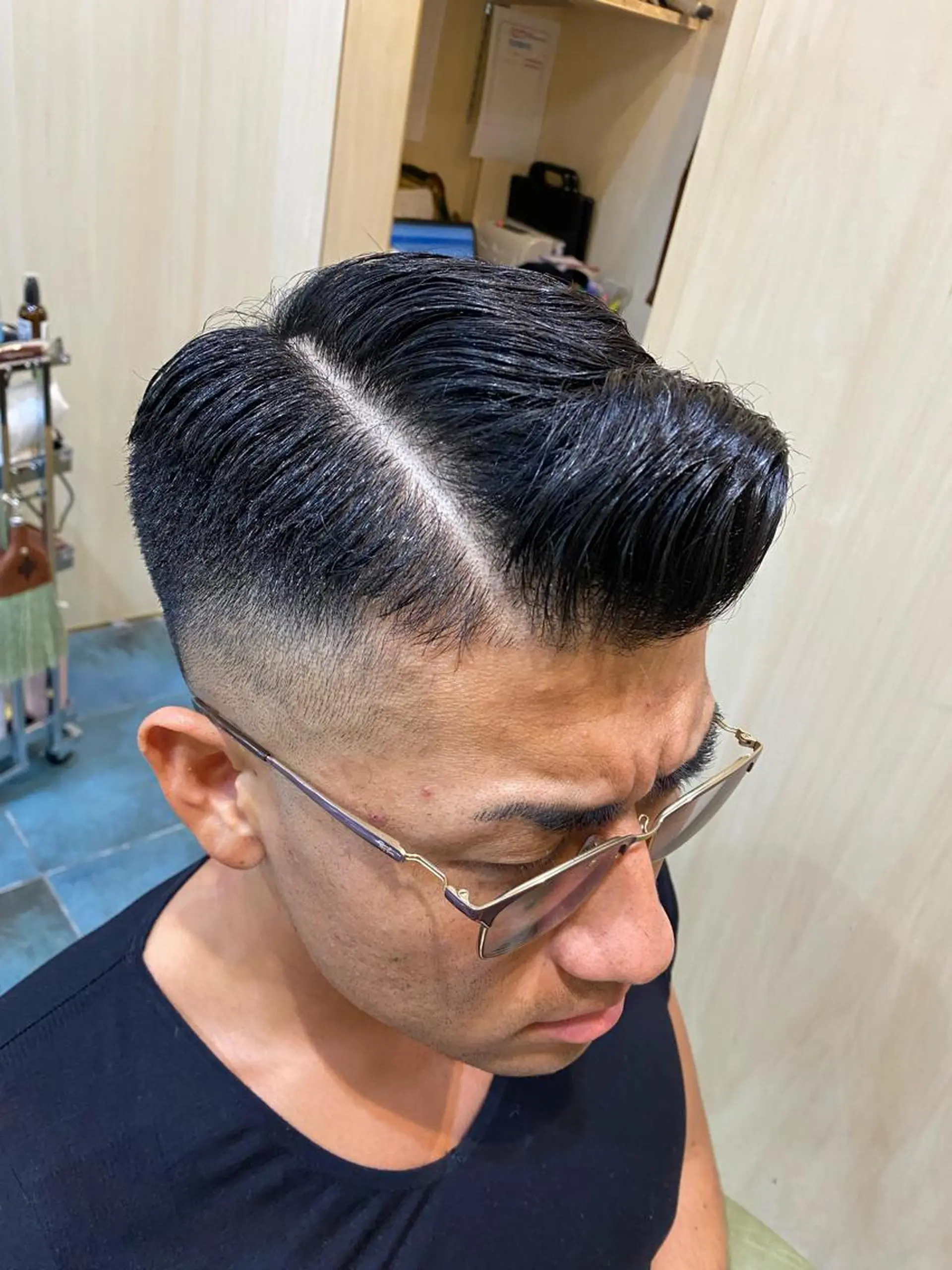 ショート メンズ フェードカット 七三 スキンフェード メンズカット/パーマ 福島区SOSOのヘアスタイル