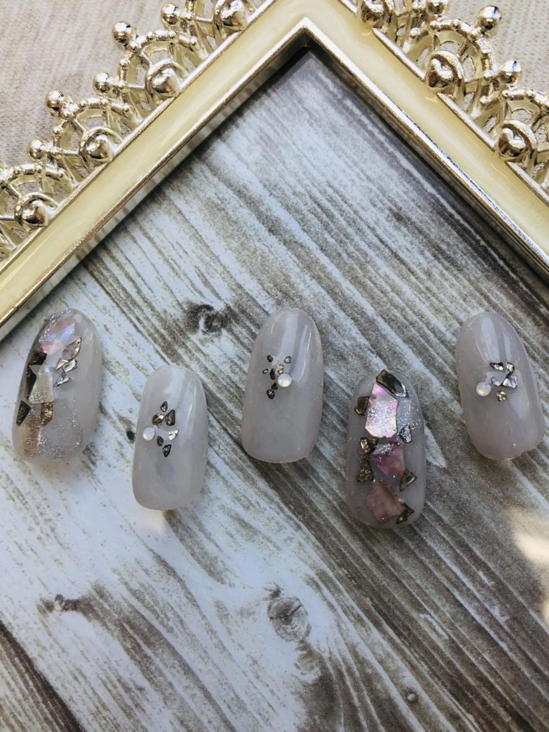 ネイル 【尾下】 ロイヤル•セラピストのネイルデザイン