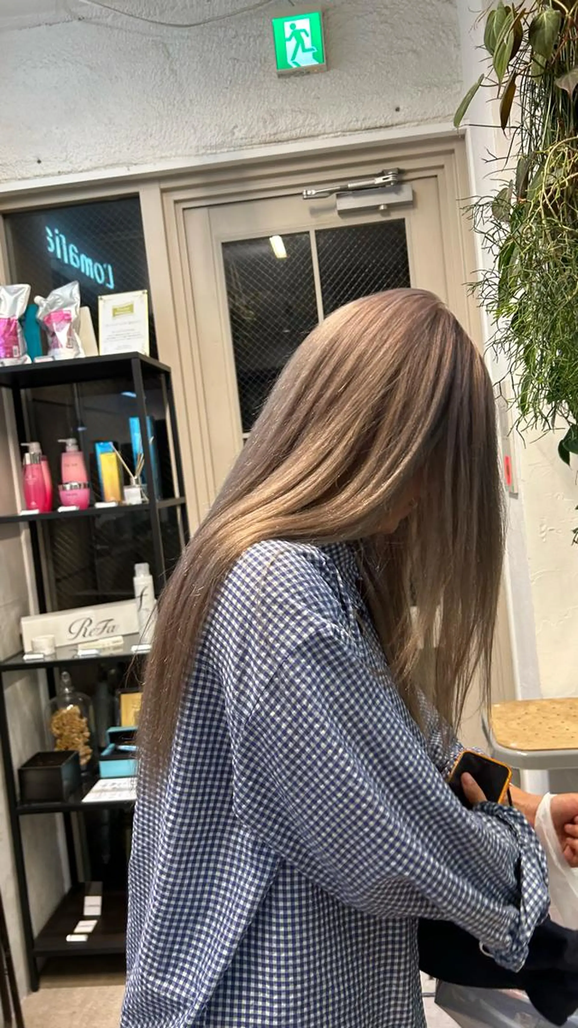 ロング カラー ブリーチ ブロンド ホワイトブロンド じゅわっと暖色カラー 🍊Moemiのヘアスタイル